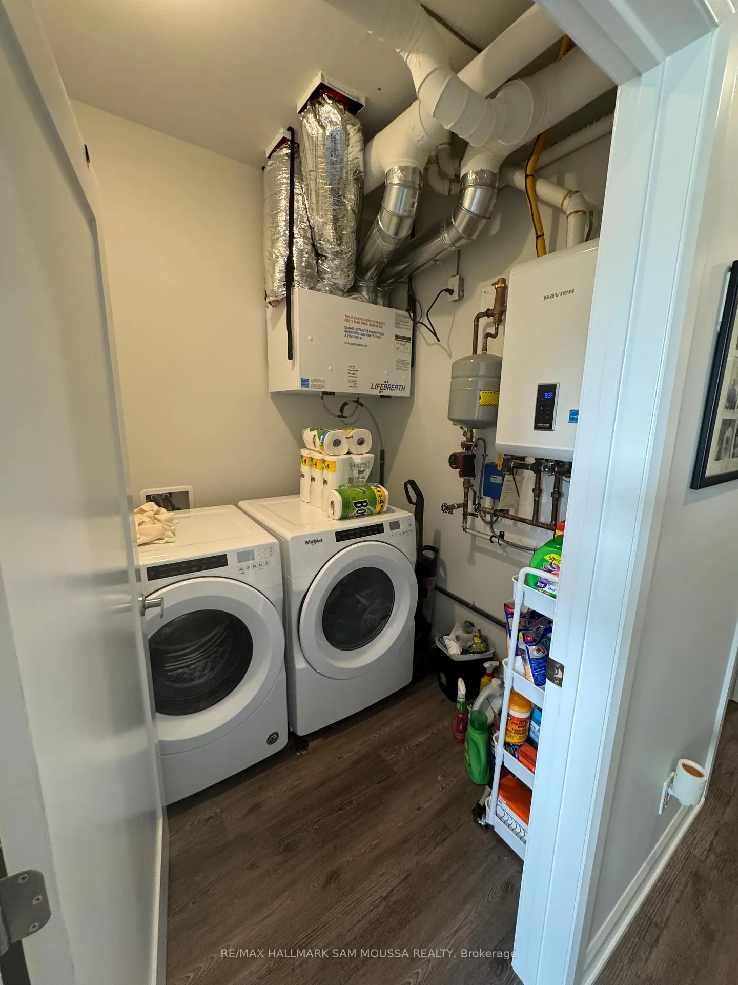 Photo 12 of Unit 5, 43 Senators Gate Drive, Perth — HOMEH