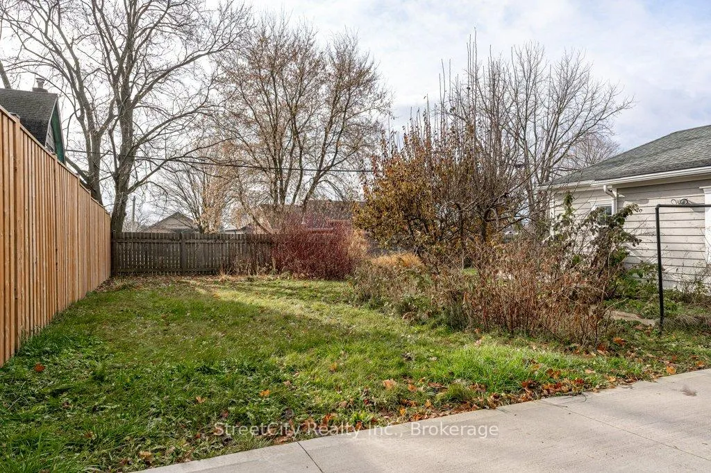Photo 34 of 2215 34 Line, Perth East, Shakespeare — HOMEH