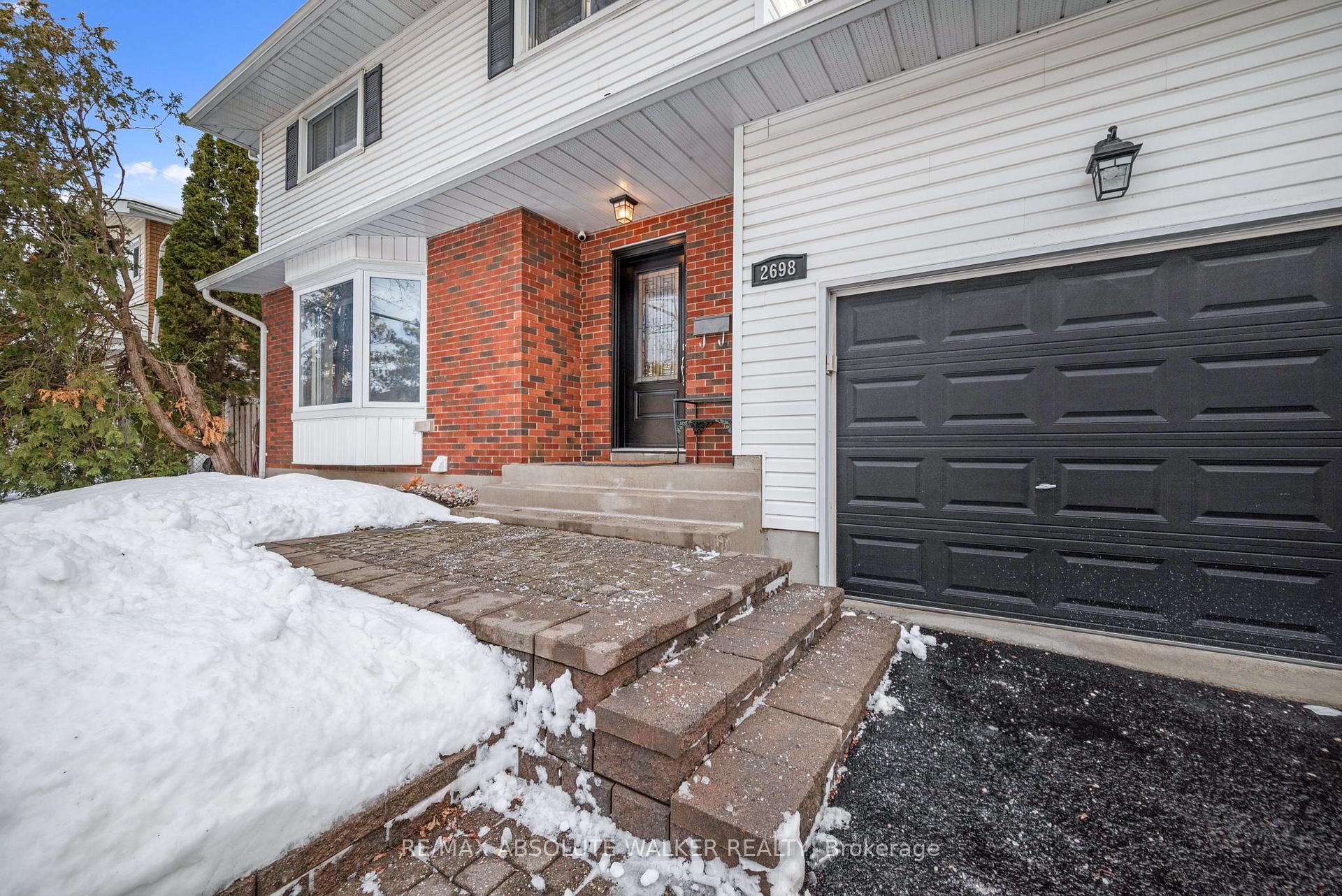 Photo 2 of 2698 Iris Street, Ottawa, Queensway Terrace South/Ridgeview — HOMEH