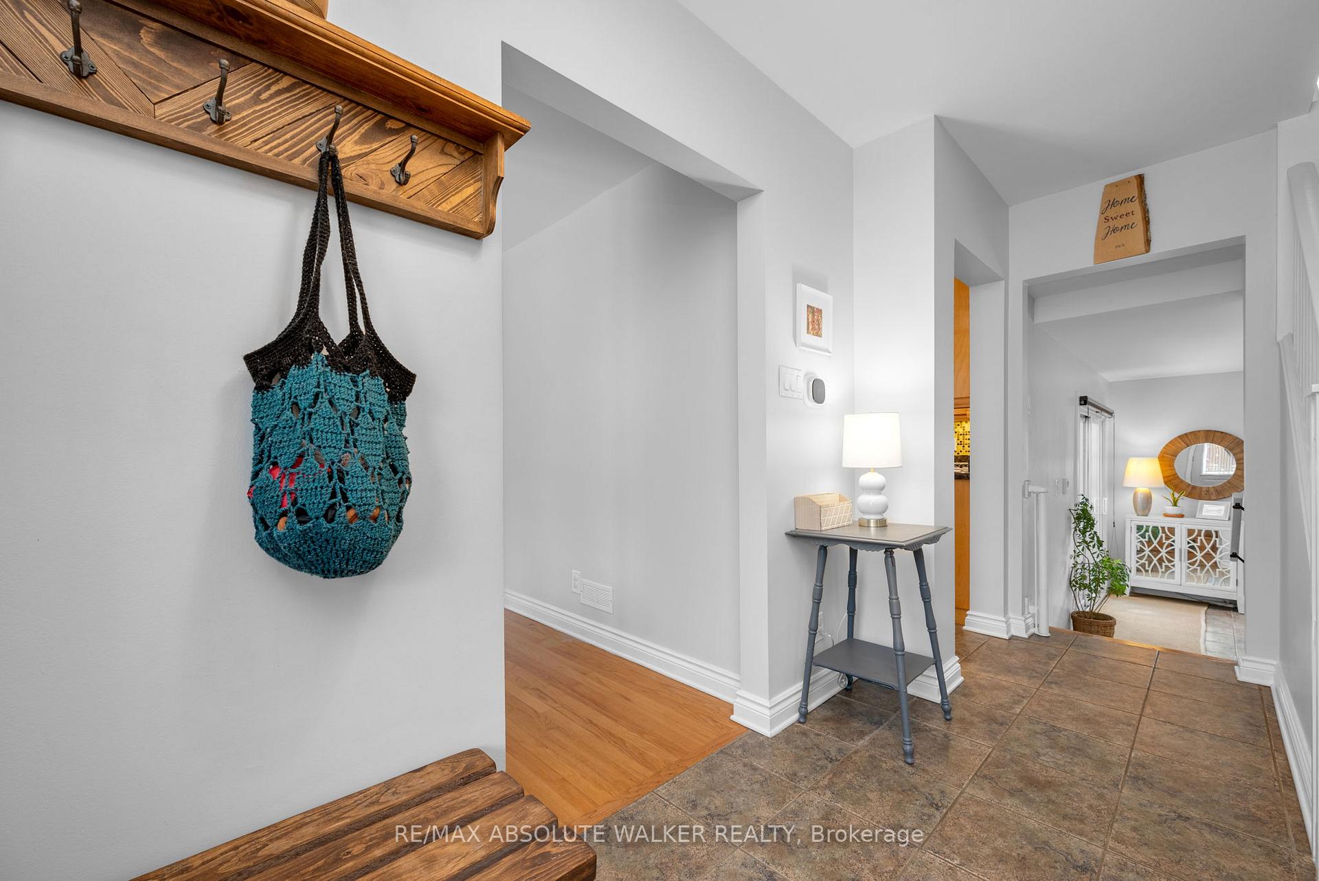 Photo 3 of 2698 Iris Street, Ottawa, Queensway Terrace South/Ridgeview — HOMEH