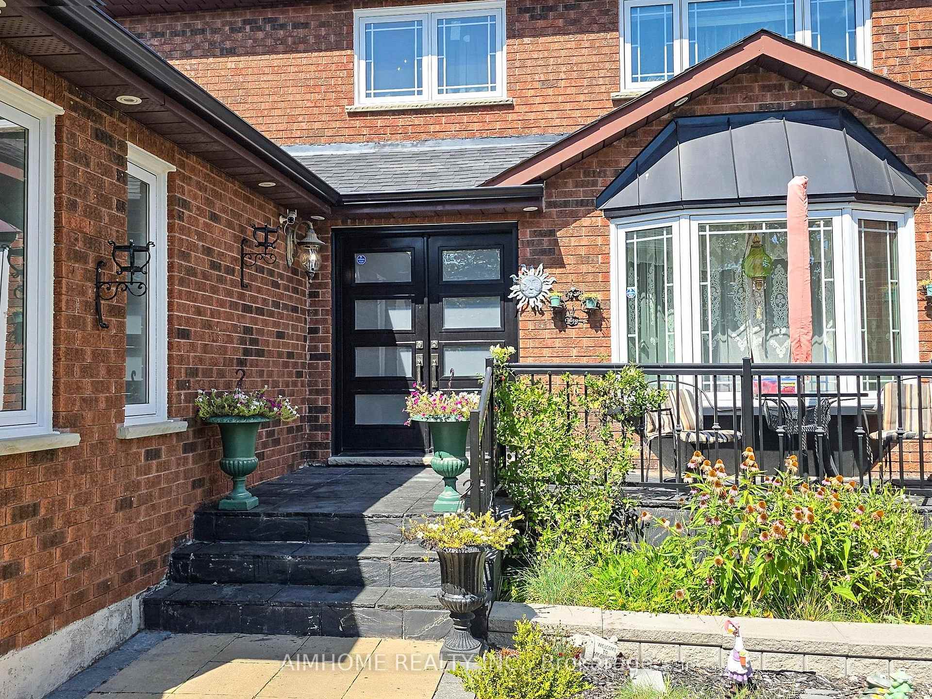 Photo 2 of 342 Savage Road, Newmarket, Armitage — HOMEH
