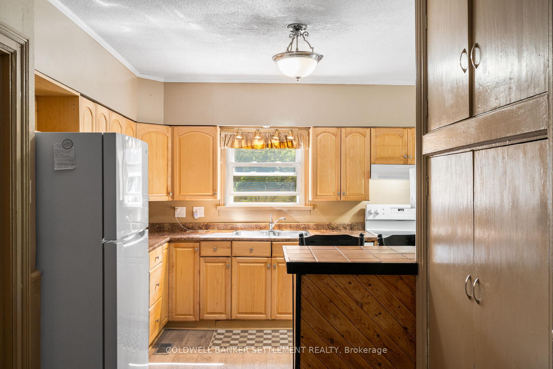 Photo 14 of 218 Gore Street E, Perth — HOMEH