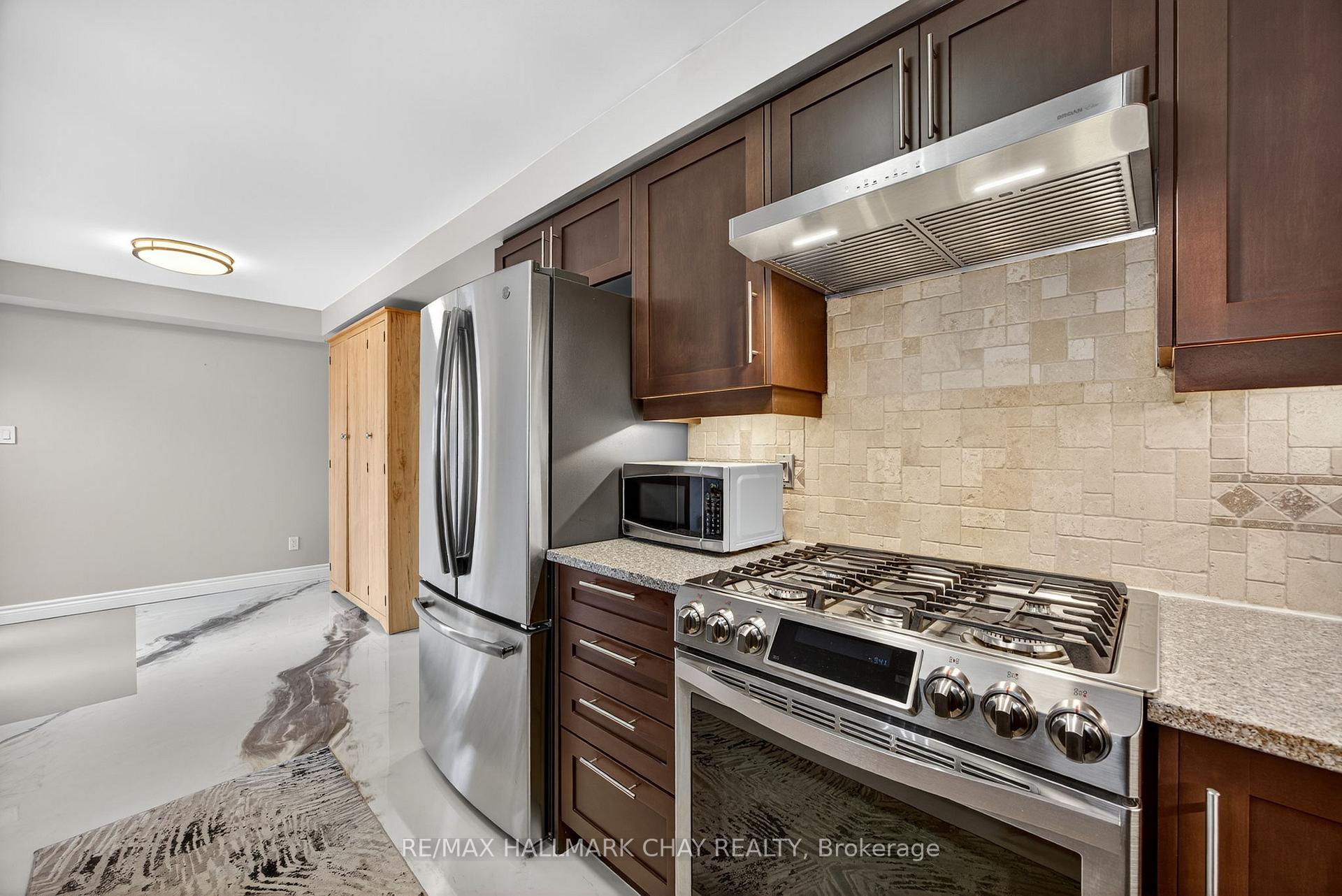 Photo 13 of 58 McCurdy Drive, New Tecumseth, Tottenham — HOMEH