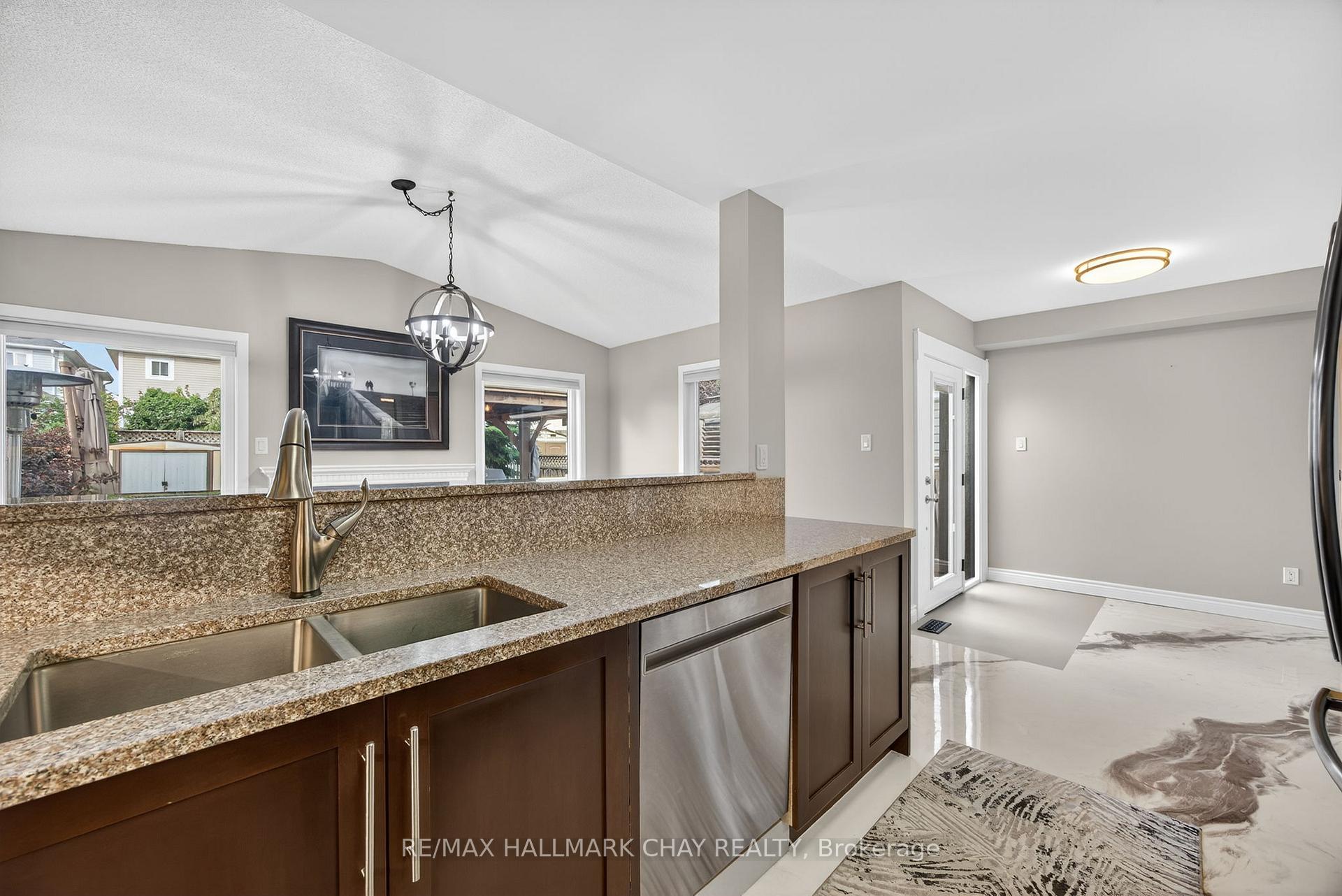Photo 14 of 58 McCurdy Drive, New Tecumseth, Tottenham — HOMEH