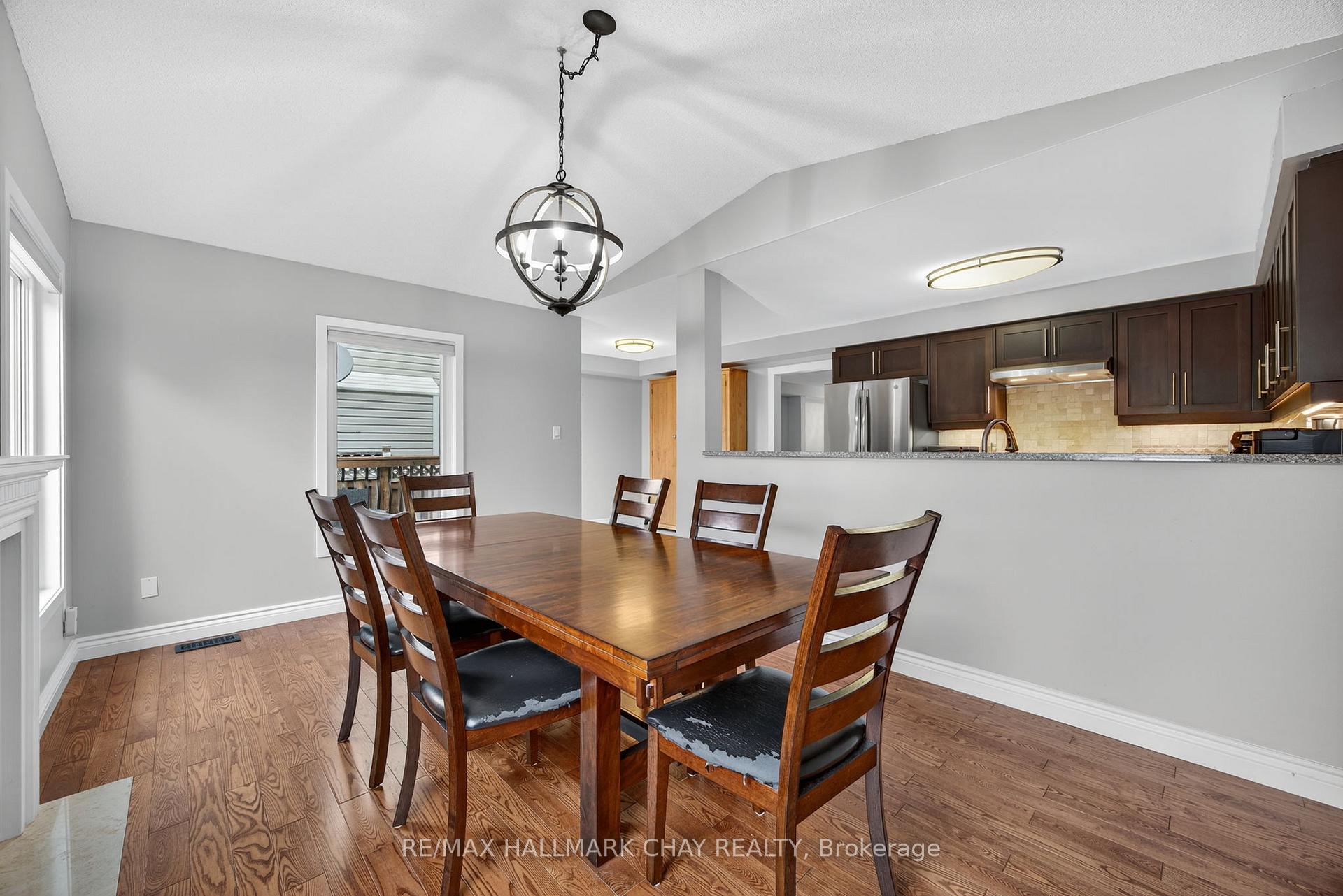 Photo 17 of 58 McCurdy Drive, New Tecumseth, Tottenham — HOMEH