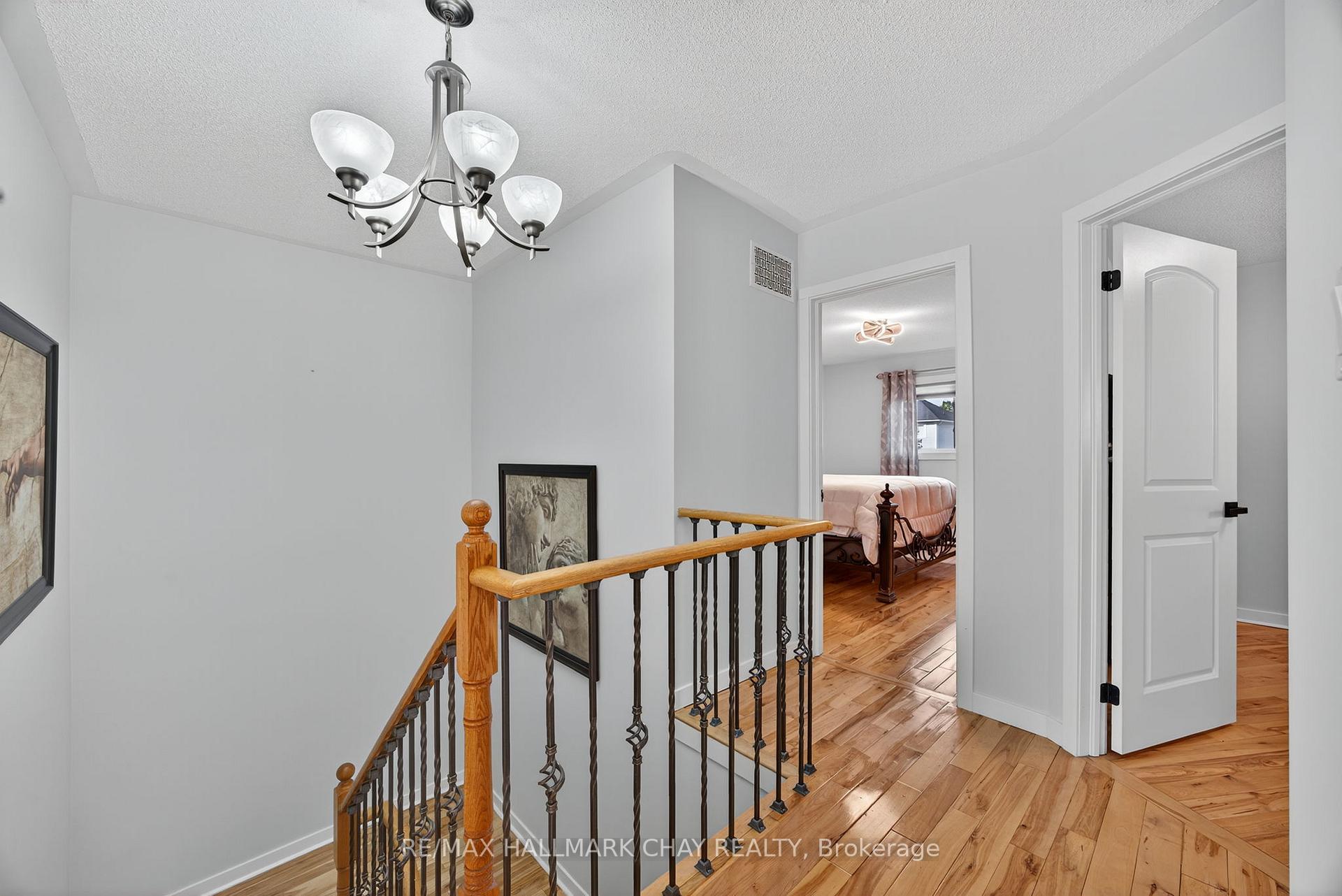Photo 31 of 58 McCurdy Drive, New Tecumseth, Tottenham — HOMEH