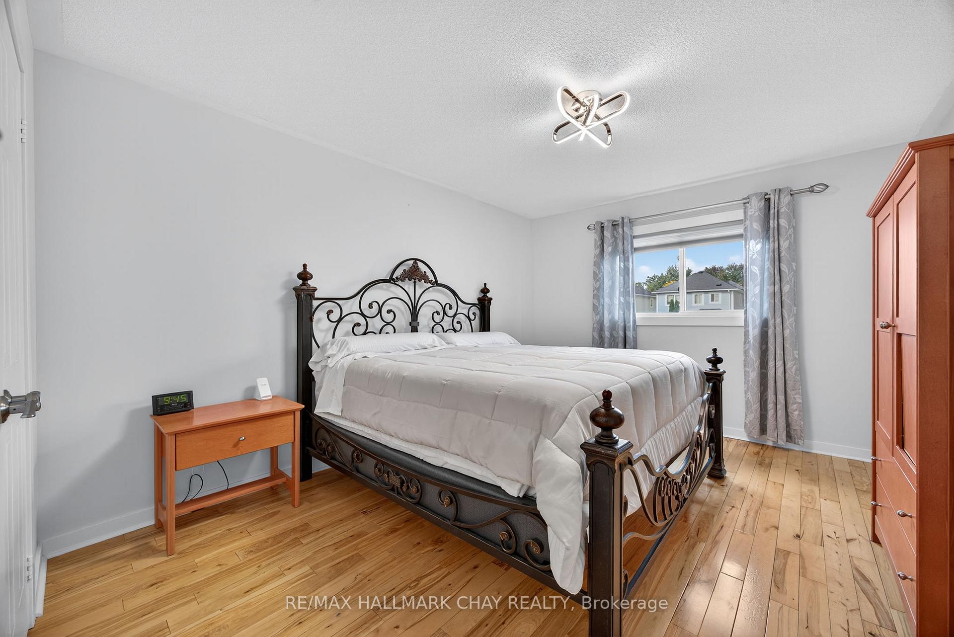 Photo 32 of 58 McCurdy Drive, New Tecumseth, Tottenham — HOMEH