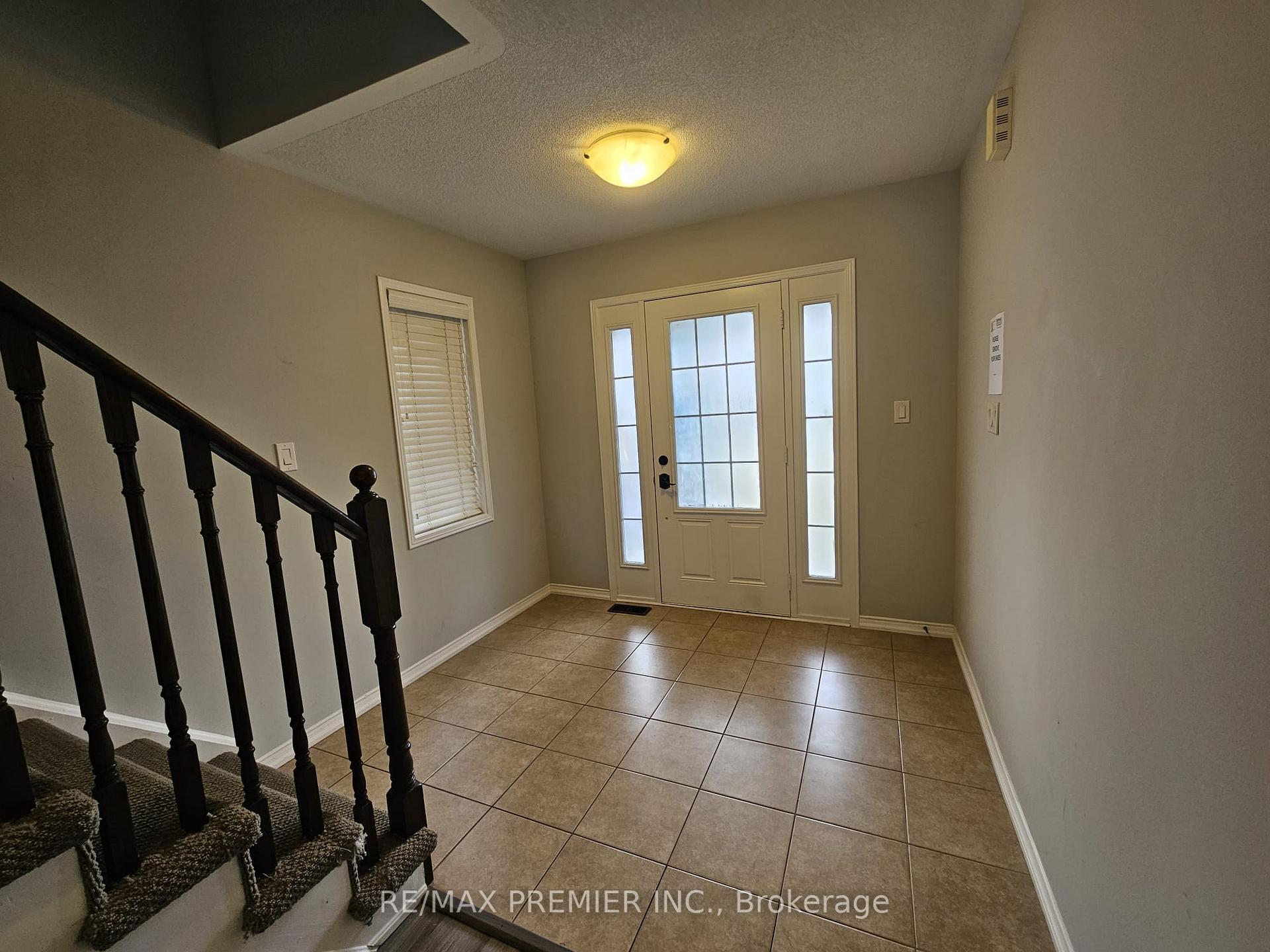 Photo 3 of 21 Hoard Avenue, New Tecumseth, Alliston — HOMEH