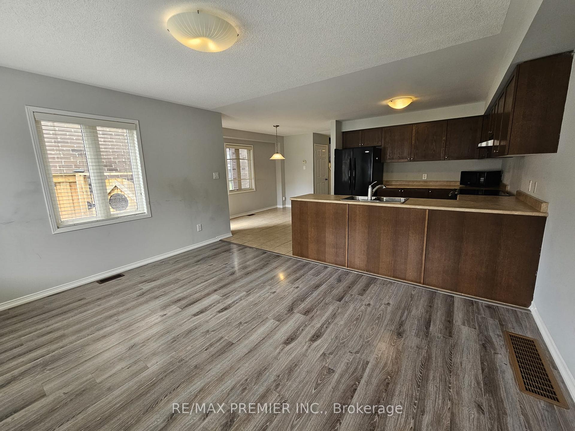 Photo 6 of 21 Hoard Avenue, New Tecumseth, Alliston — HOMEH