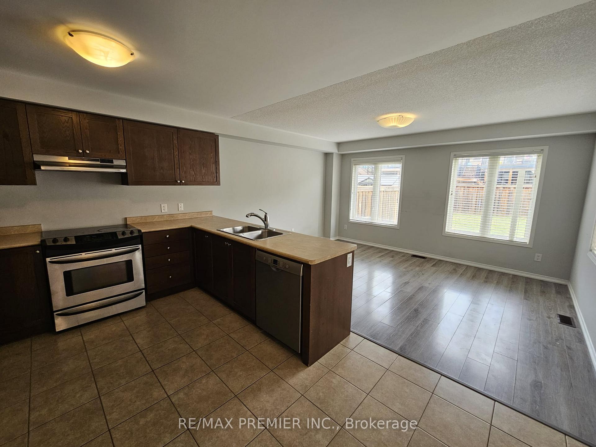 Photo 10 of 21 Hoard Avenue, New Tecumseth, Alliston — HOMEH