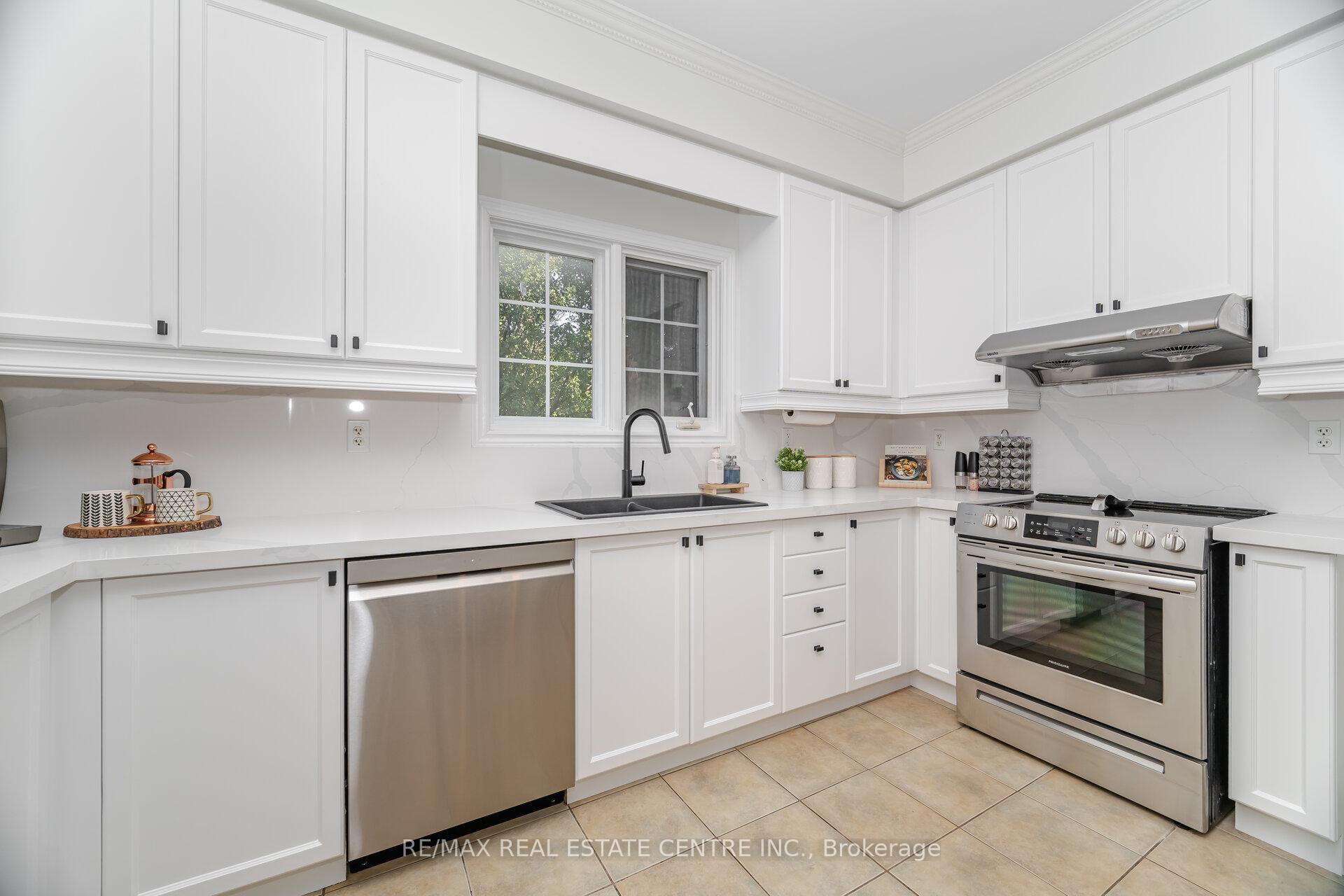 Photo 20 of 1046 Costigan Road, Milton, Clarke — HOMEH