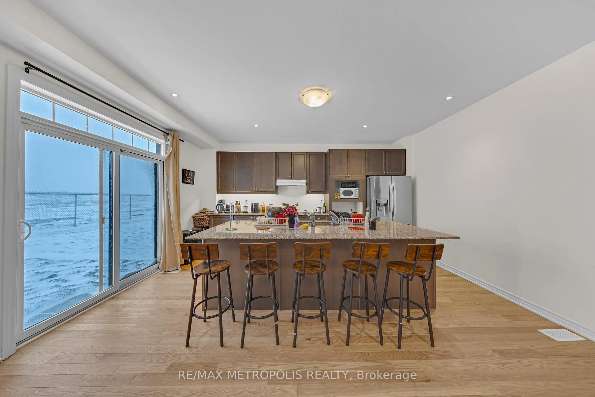 Photo 11 of 941 Rexton Drive, Oshawa, Kedron — HOMEH