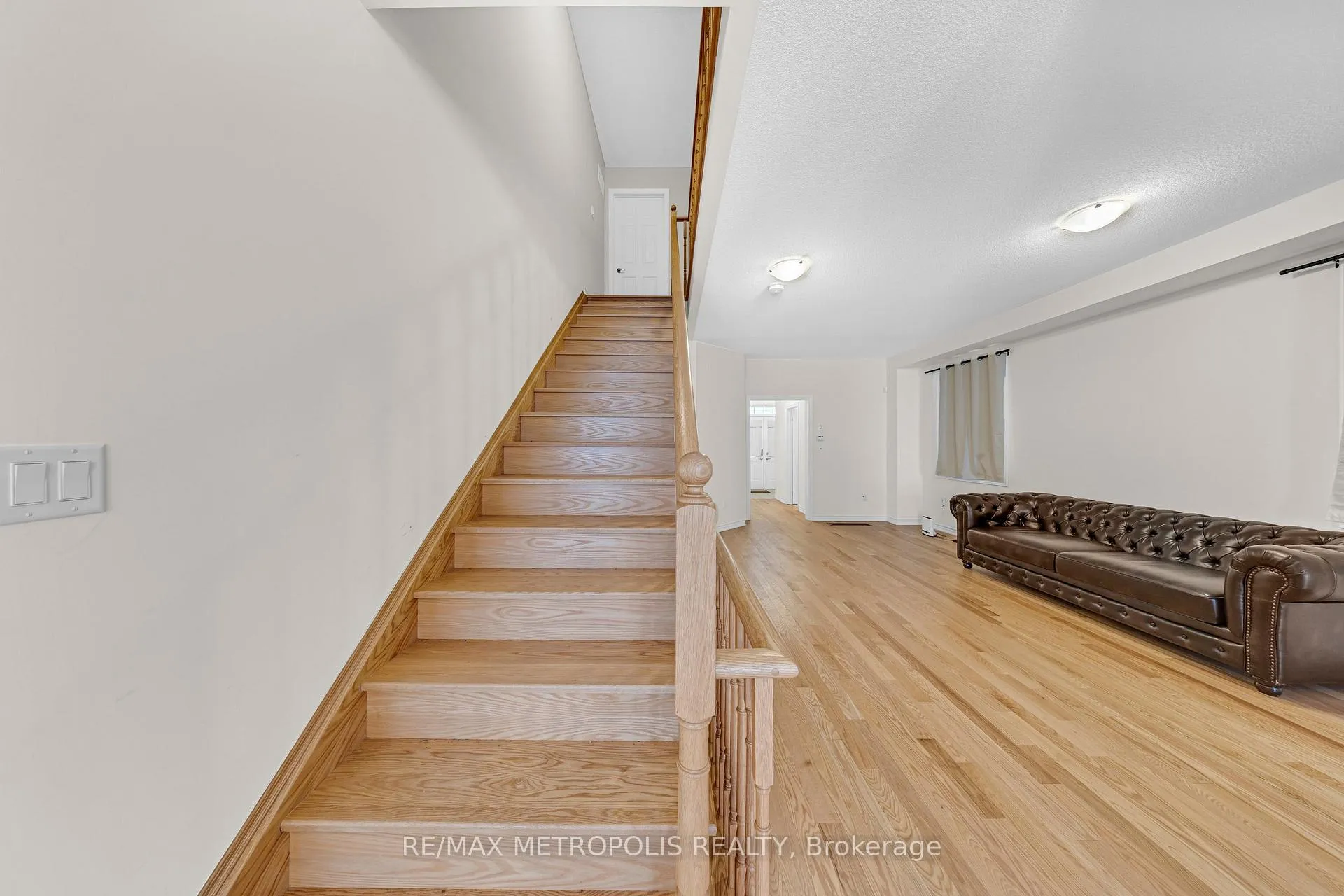 Photo 17 of 941 Rexton Drive, Oshawa, Kedron — HOMEH