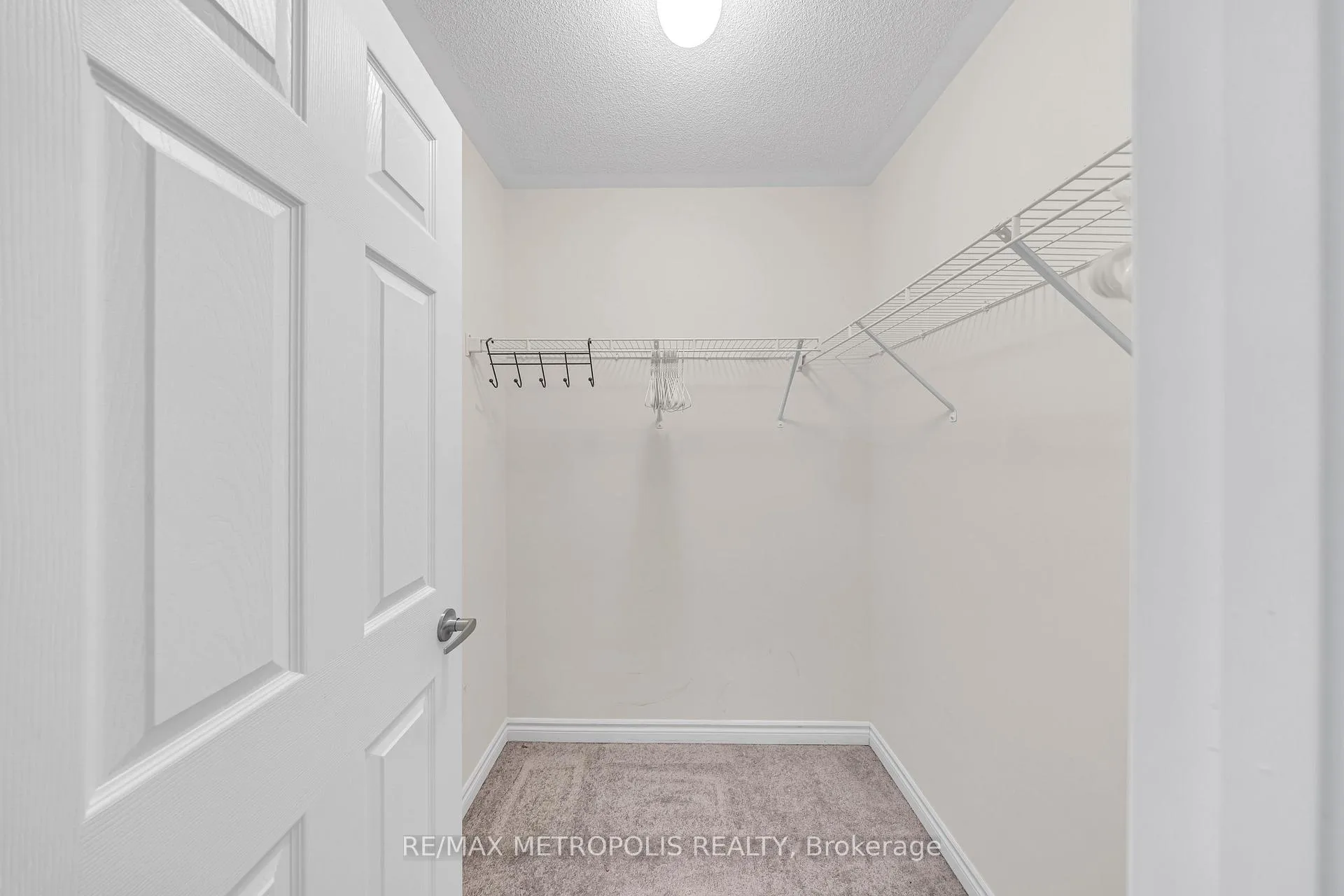 Photo 25 of 941 Rexton Drive, Oshawa, Kedron — HOMEH