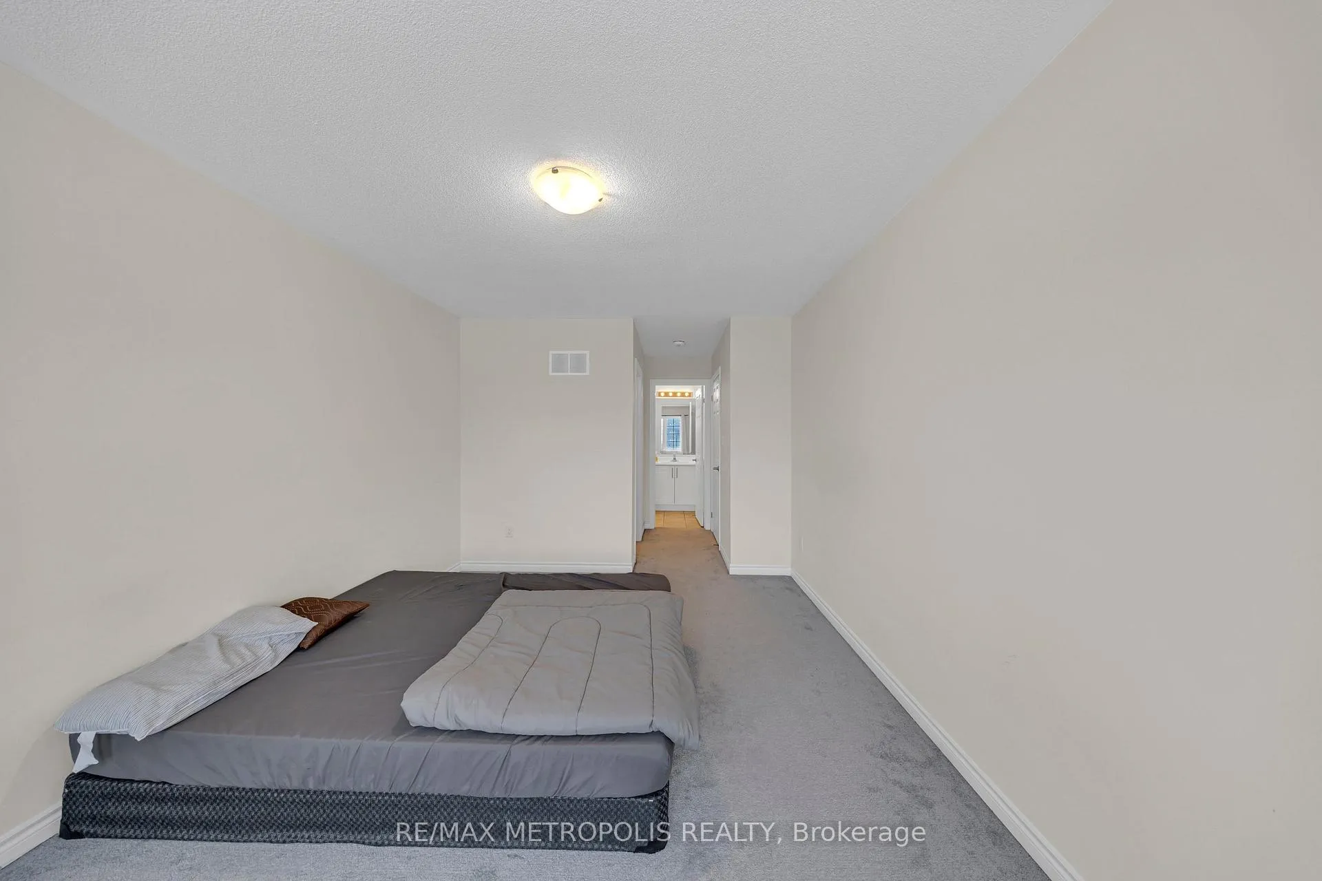 Photo 26 of 941 Rexton Drive, Oshawa, Kedron — HOMEH