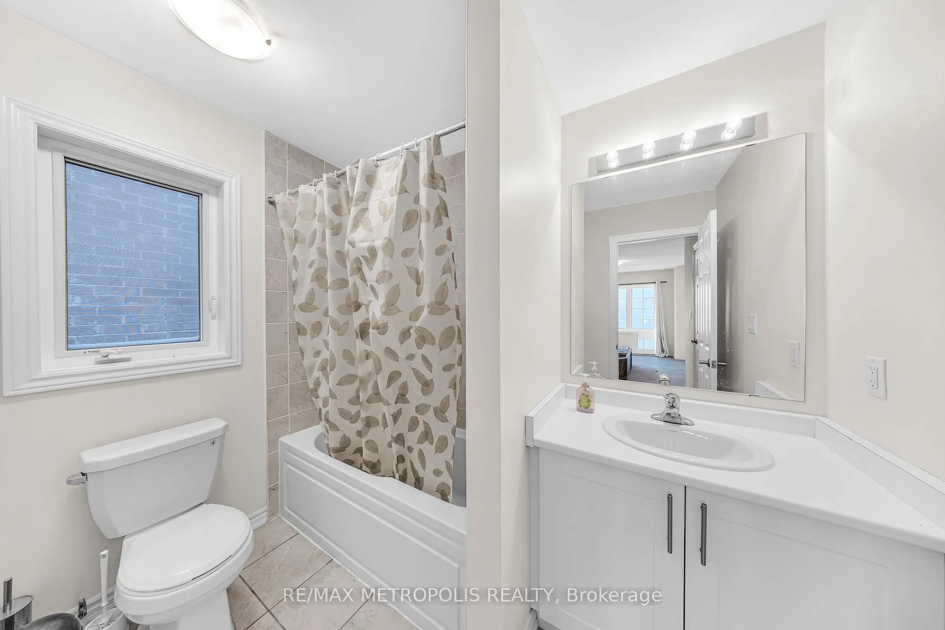 Photo 27 of 941 Rexton Drive, Oshawa, Kedron — HOMEH