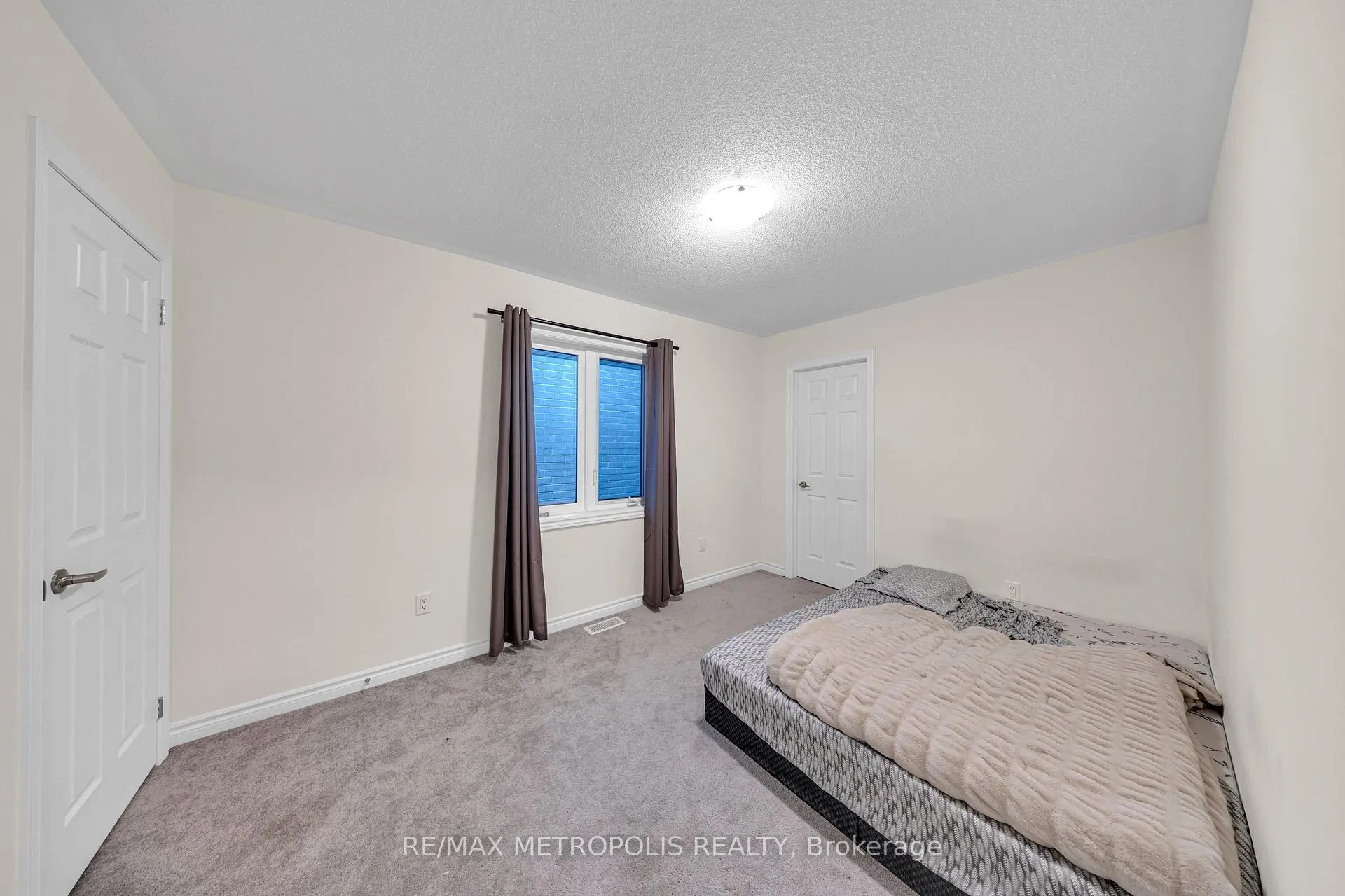 Photo 29 of 941 Rexton Drive, Oshawa, Kedron — HOMEH