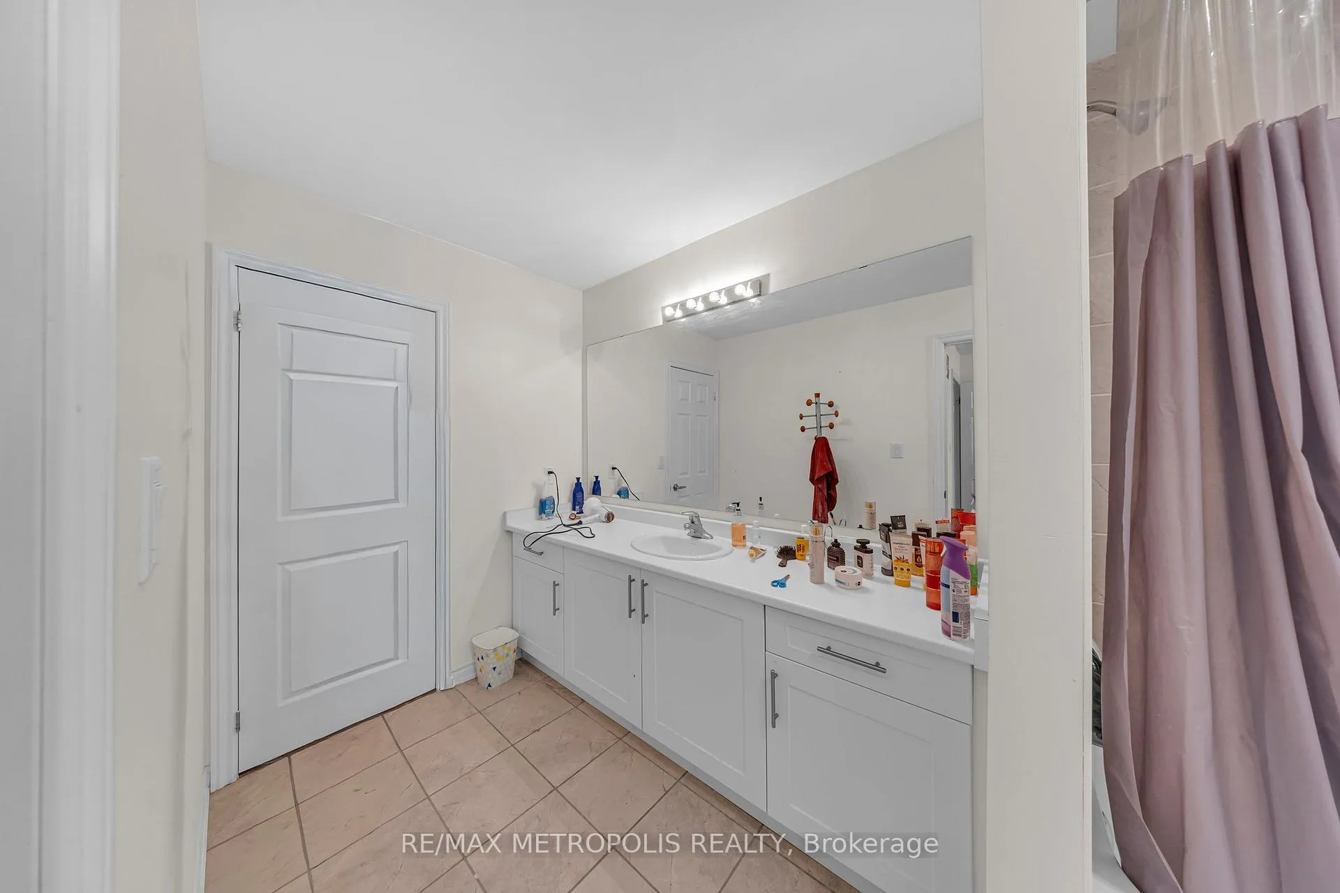 Photo 32 of 941 Rexton Drive, Oshawa, Kedron — HOMEH