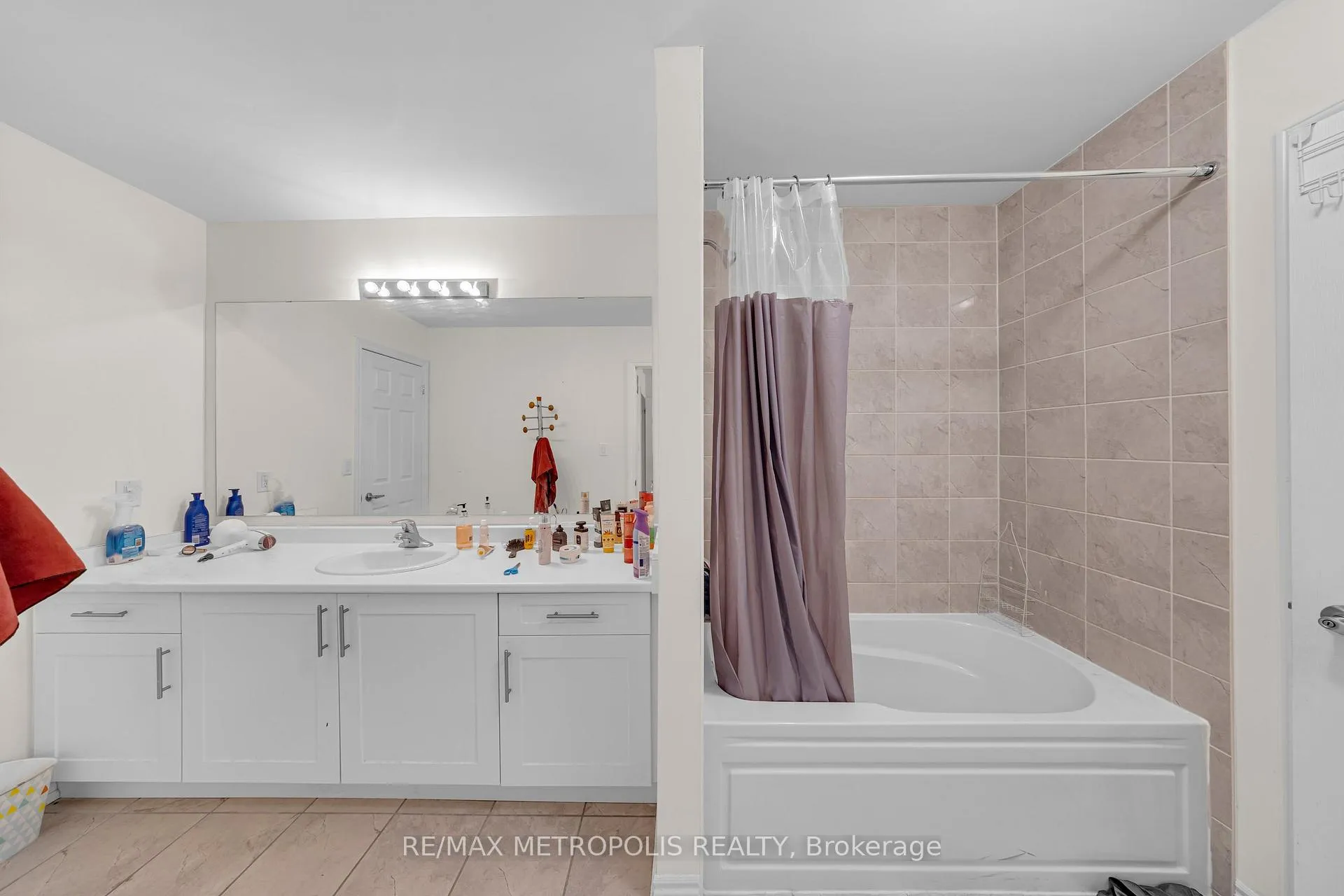 Photo 33 of 941 Rexton Drive, Oshawa, Kedron — HOMEH