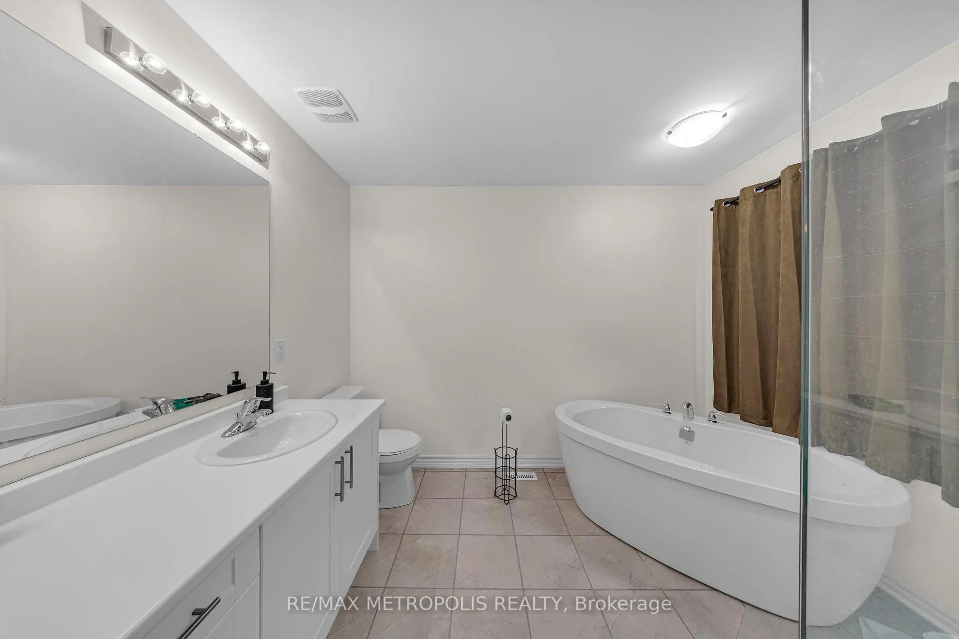 Photo 39 of 941 Rexton Drive, Oshawa, Kedron — HOMEH