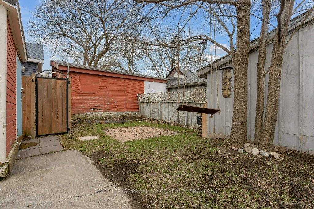 Photo 30 of 651 King Street W, Kingston, Central City West — HOMEH