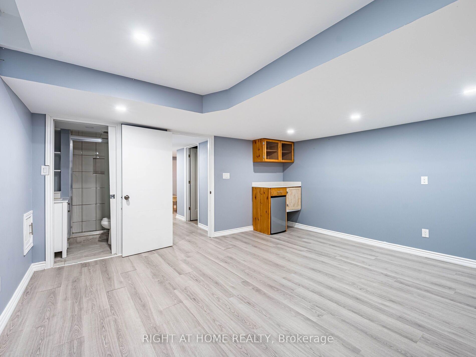 Photo 7 of Unit Lower Level Unit, 28 Pridham Place, New Tecumseth, Tottenham — HOMEH
