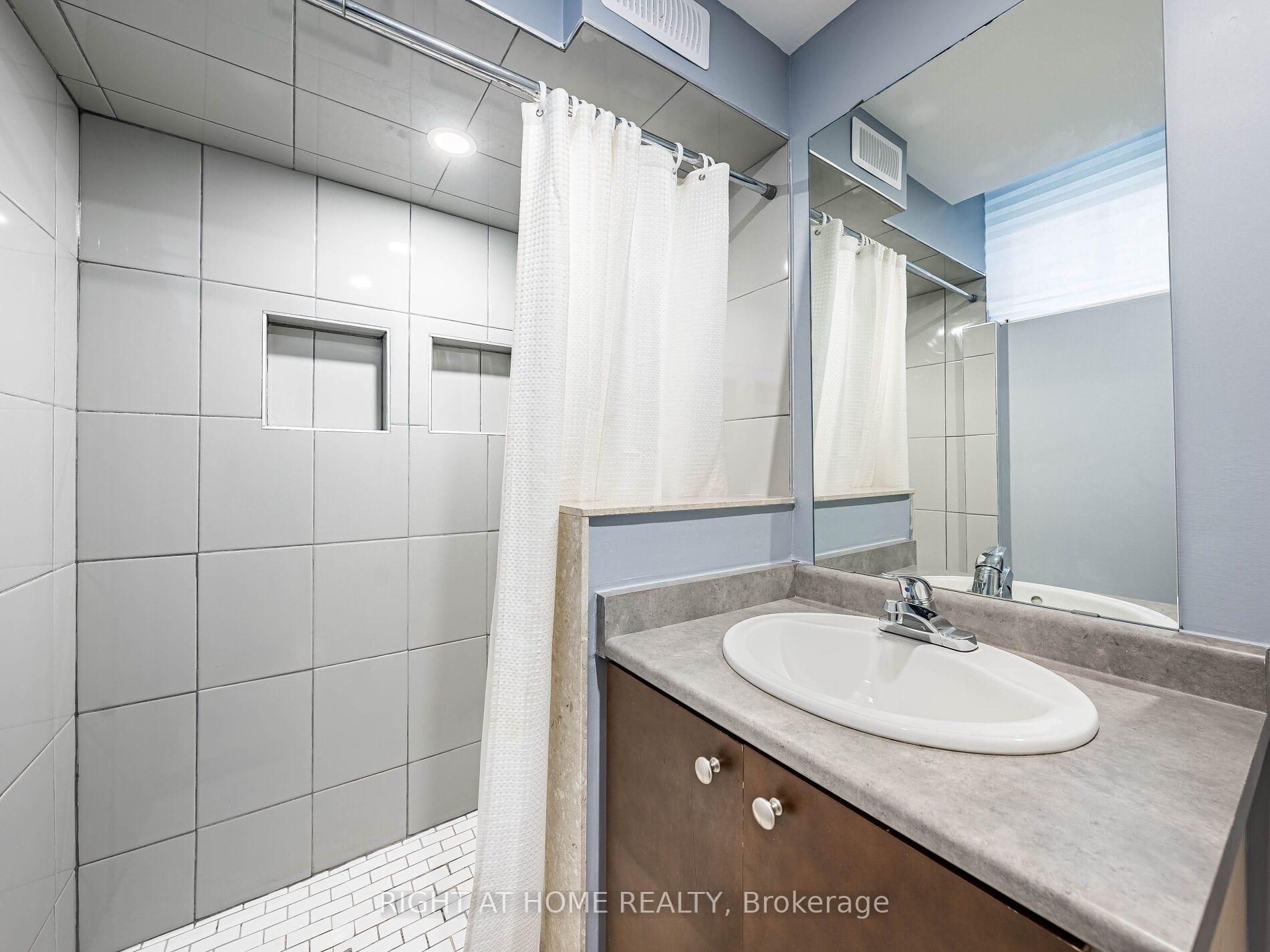 Photo 11 of Unit Lower Level Unit, 28 Pridham Place, New Tecumseth, Tottenham — HOMEH
