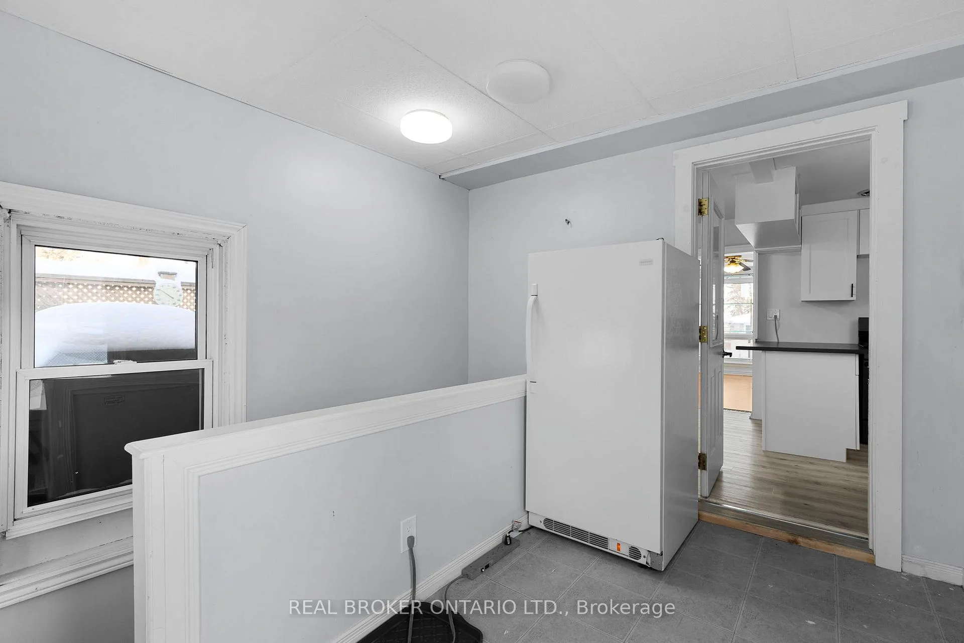 Photo 13 of 20 Rose Avenue, Orillia — HOMEH