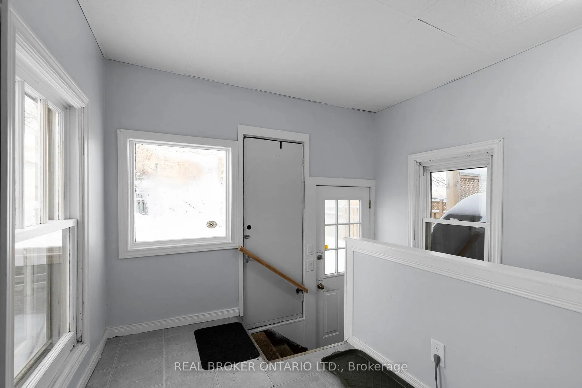 Photo 14 of 20 Rose Avenue, Orillia — HOMEH