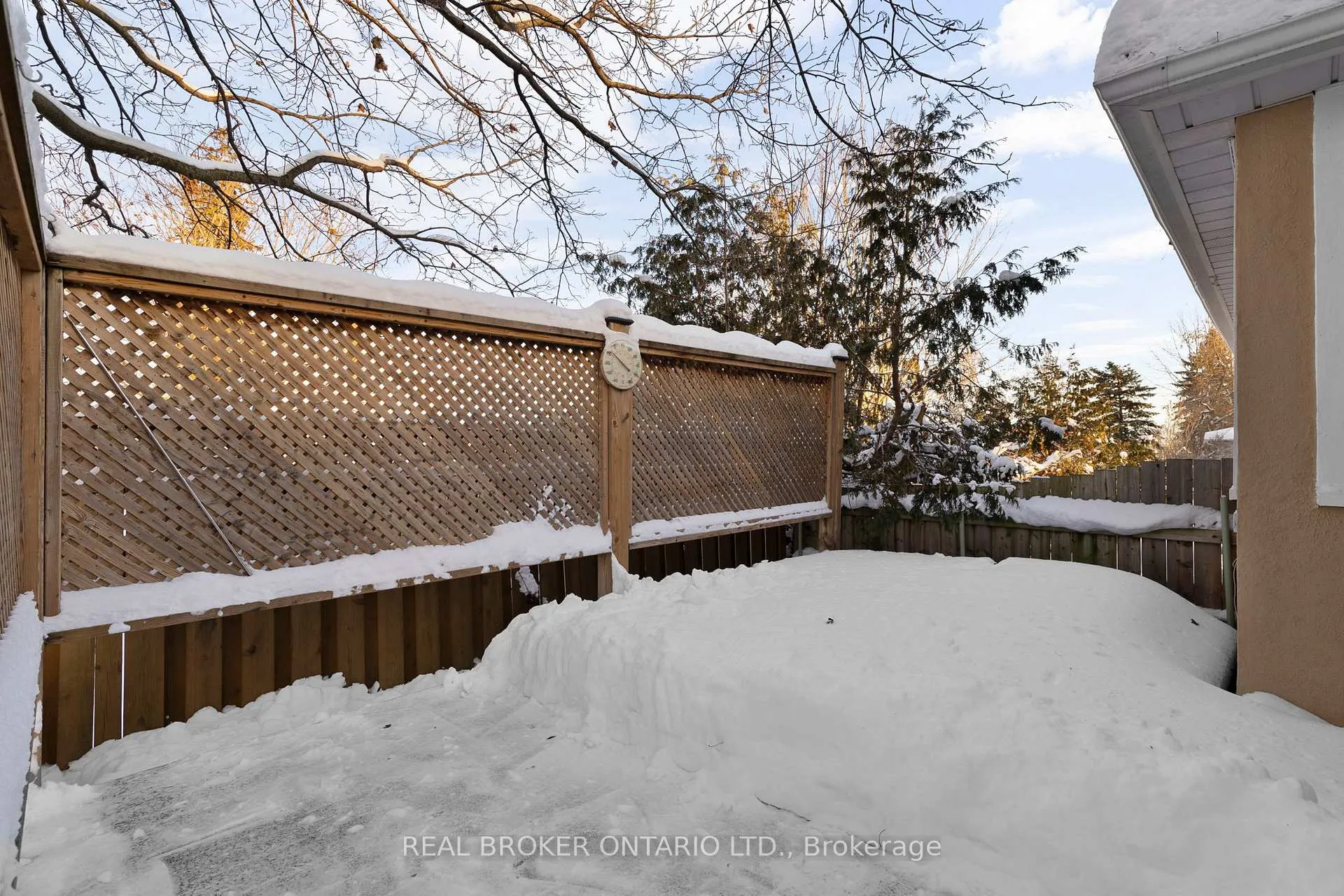 Photo 16 of 20 Rose Avenue, Orillia — HOMEH