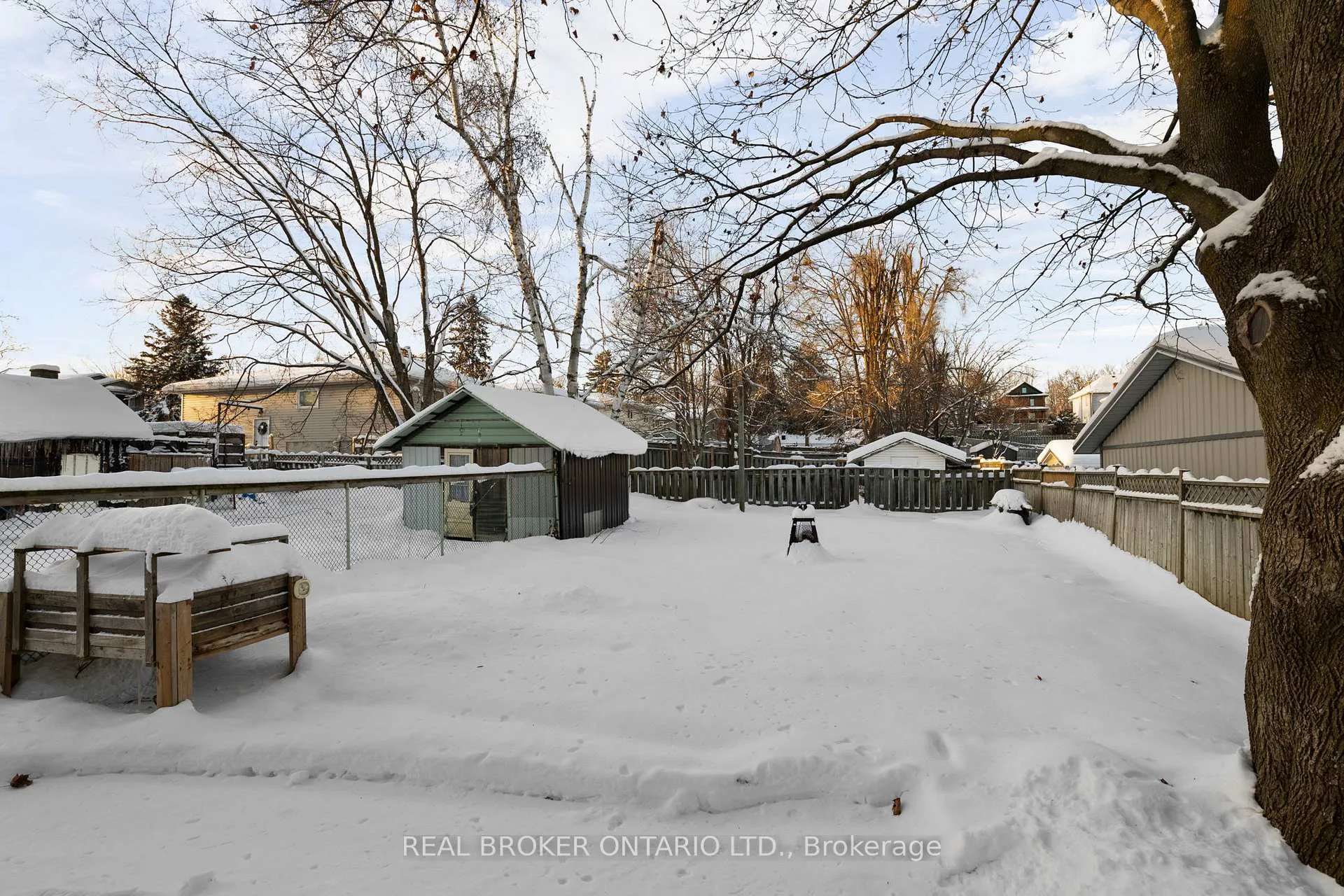 Photo 17 of 20 Rose Avenue, Orillia — HOMEH