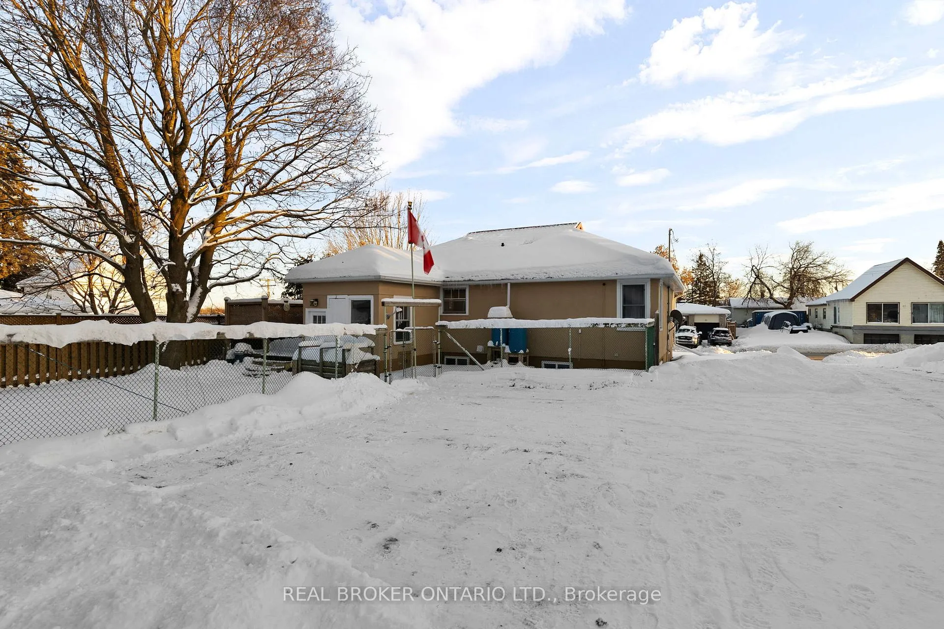 Photo 19 of 20 Rose Avenue, Orillia — HOMEH