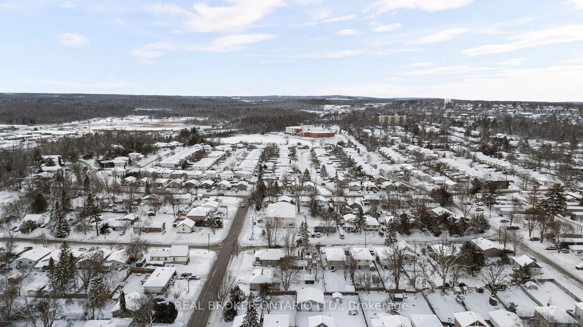 Photo 24 of 20 Rose Avenue, Orillia — HOMEH