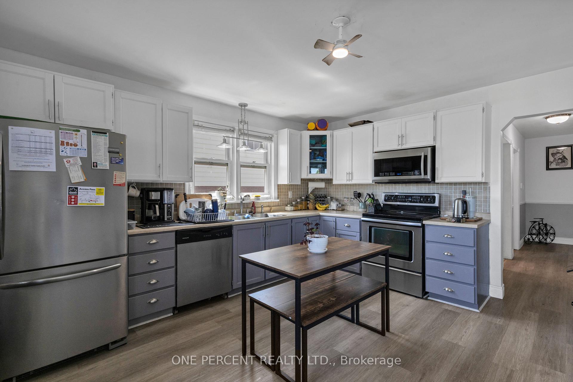 Photo 4 of 1428 Simcoe Street S, Oshawa, Lakeview — HOMEH