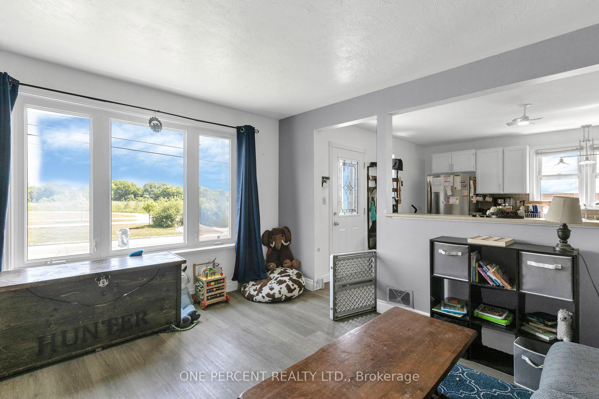 Photo 10 of 1428 Simcoe Street S, Oshawa, Lakeview — HOMEH