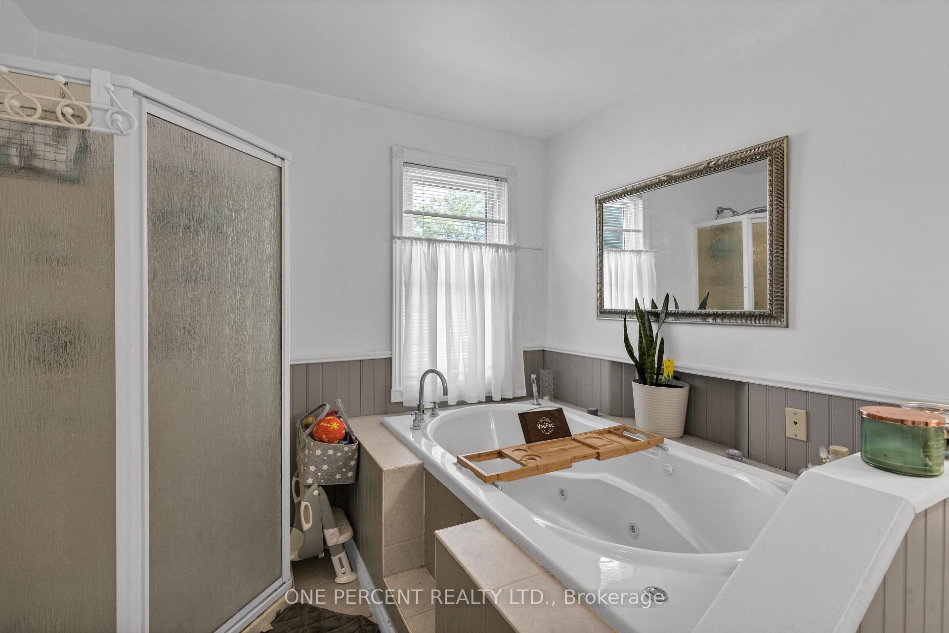 Photo 16 of 1428 Simcoe Street S, Oshawa, Lakeview — HOMEH