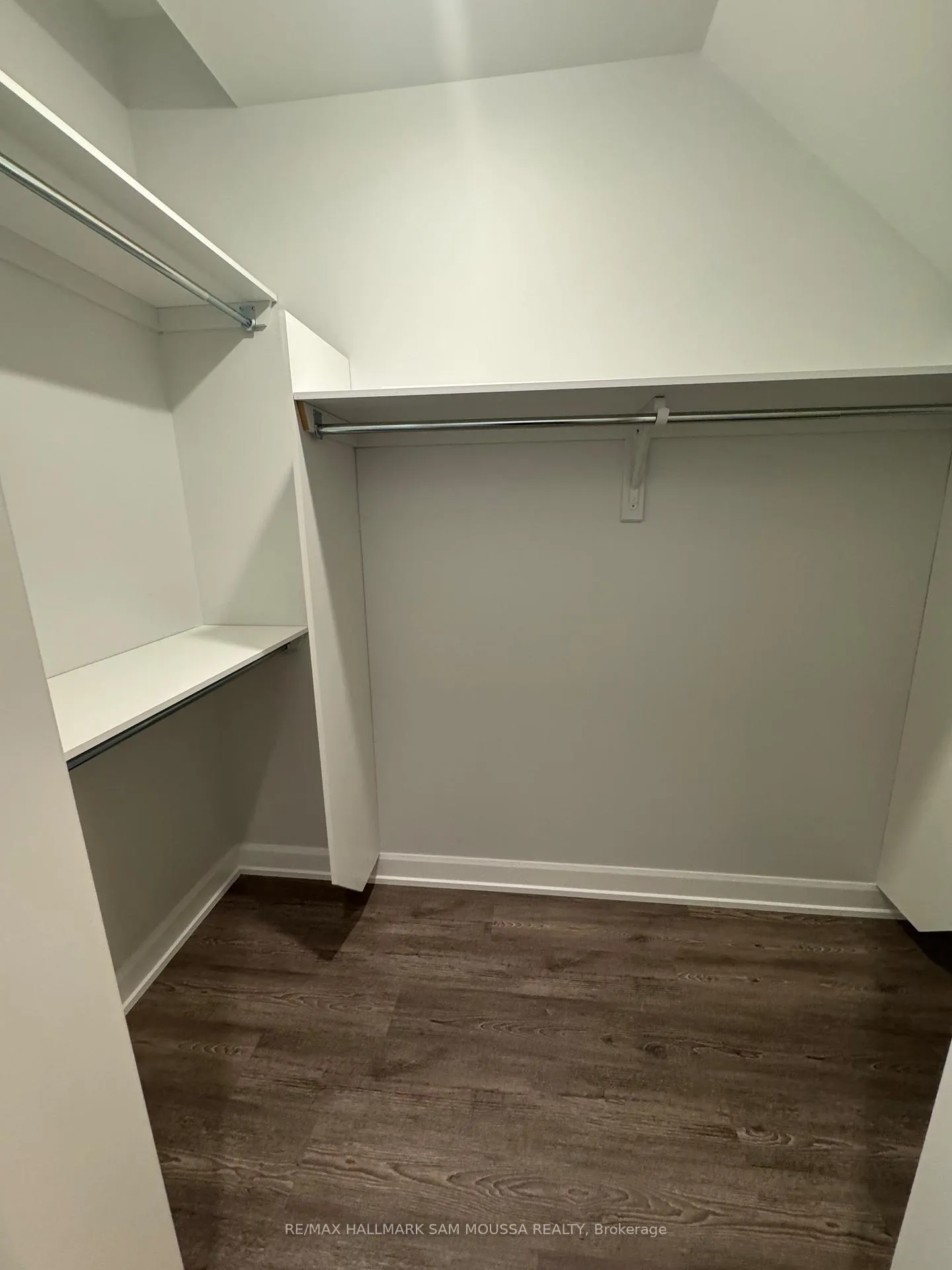 Photo 7 of Unit 4, 39 Senators Gate Drive, Perth — HOMEH