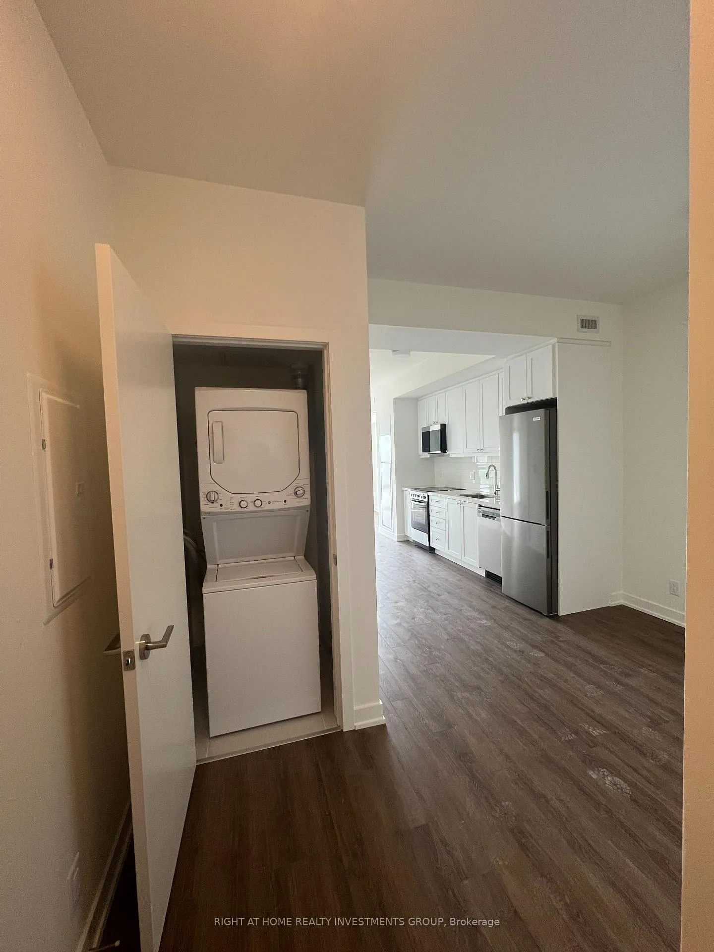 Photo 6 of Unit 804, 51 Clarington Boulevard, Clarington, Bowmanville — HOMEH