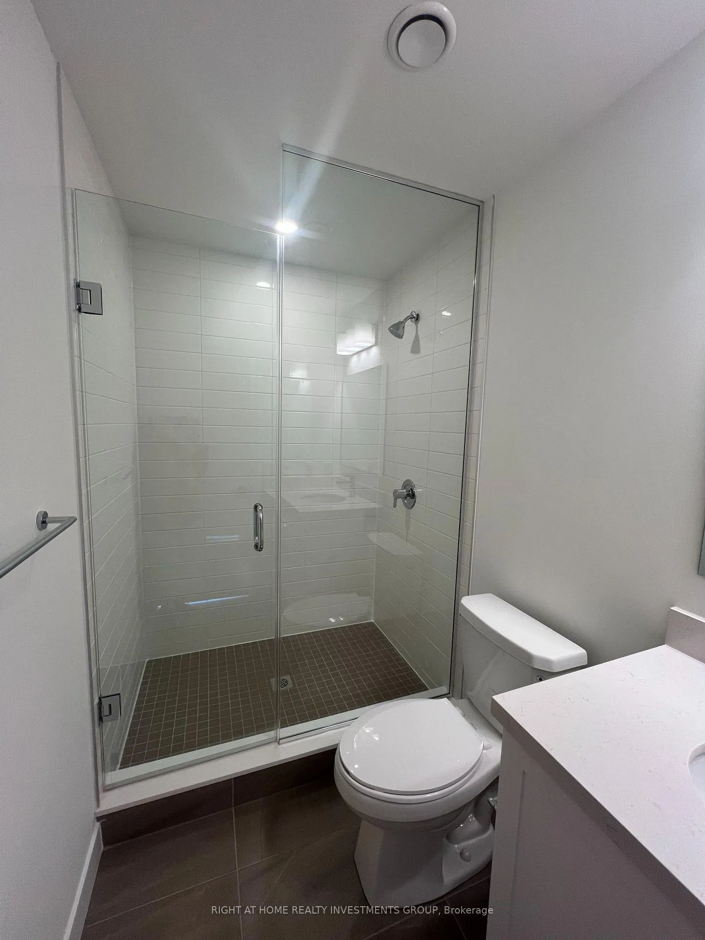 Photo 8 of Unit 804, 51 Clarington Boulevard, Clarington, Bowmanville — HOMEH