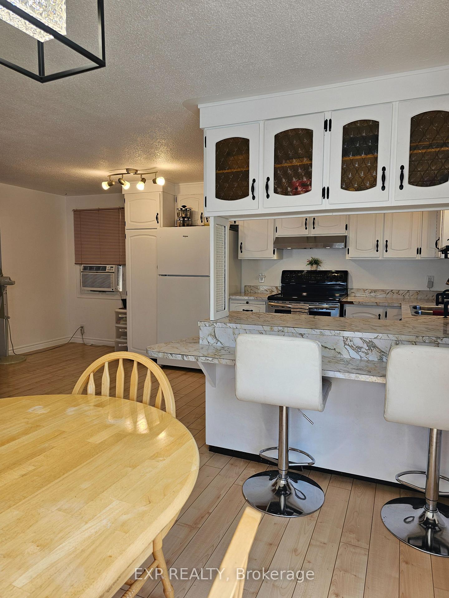 Photo 12 of 441 Queen Street, North Dundas, Winchester — HOMEH