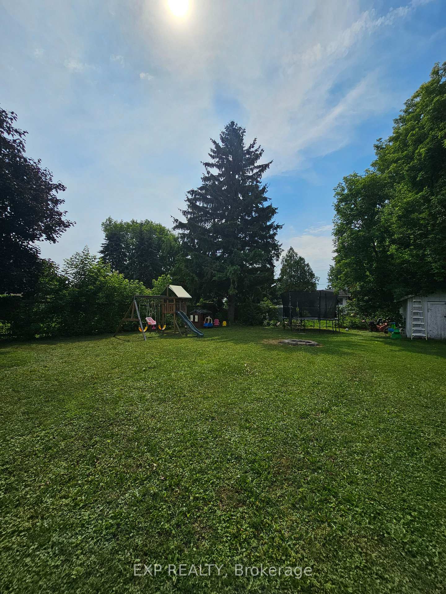 Photo 20 of 441 Queen Street, North Dundas, Winchester — HOMEH