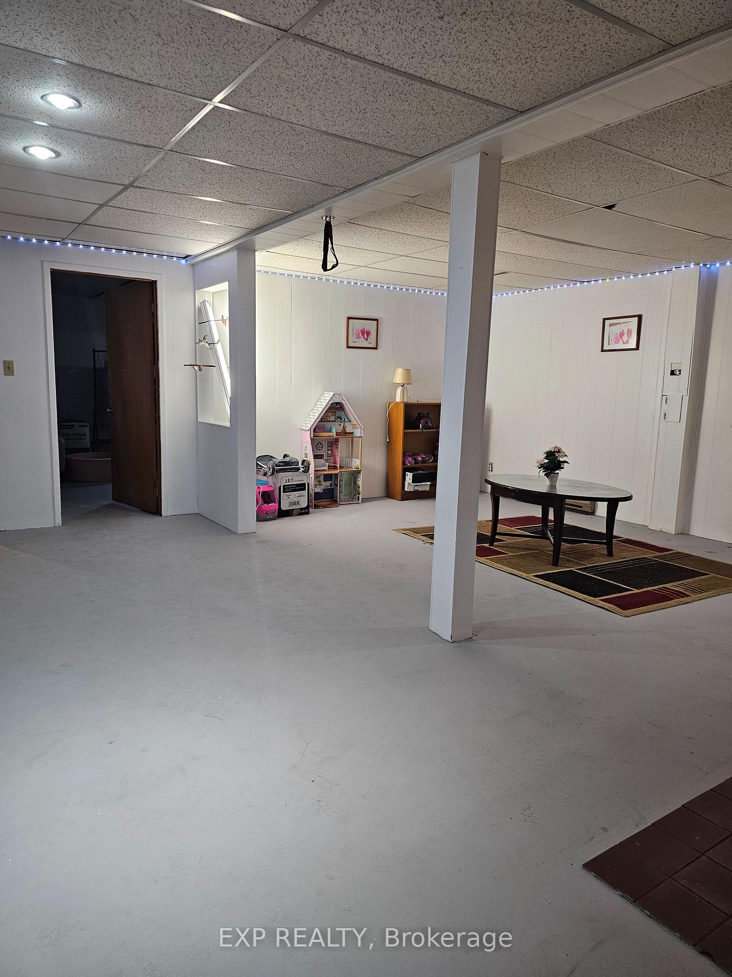 Photo 31 of 441 Queen Street, North Dundas, Winchester — HOMEH