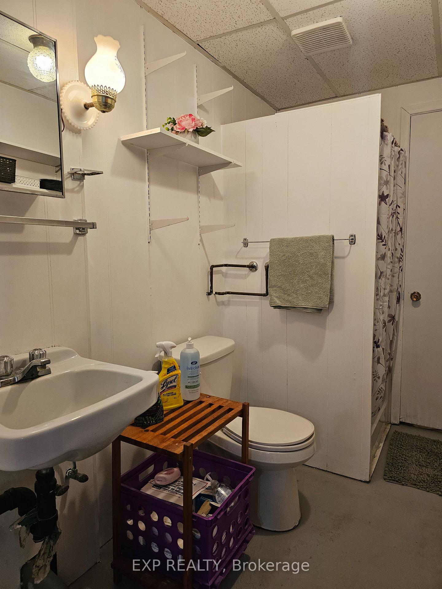 Photo 35 of 441 Queen Street, North Dundas, Winchester — HOMEH