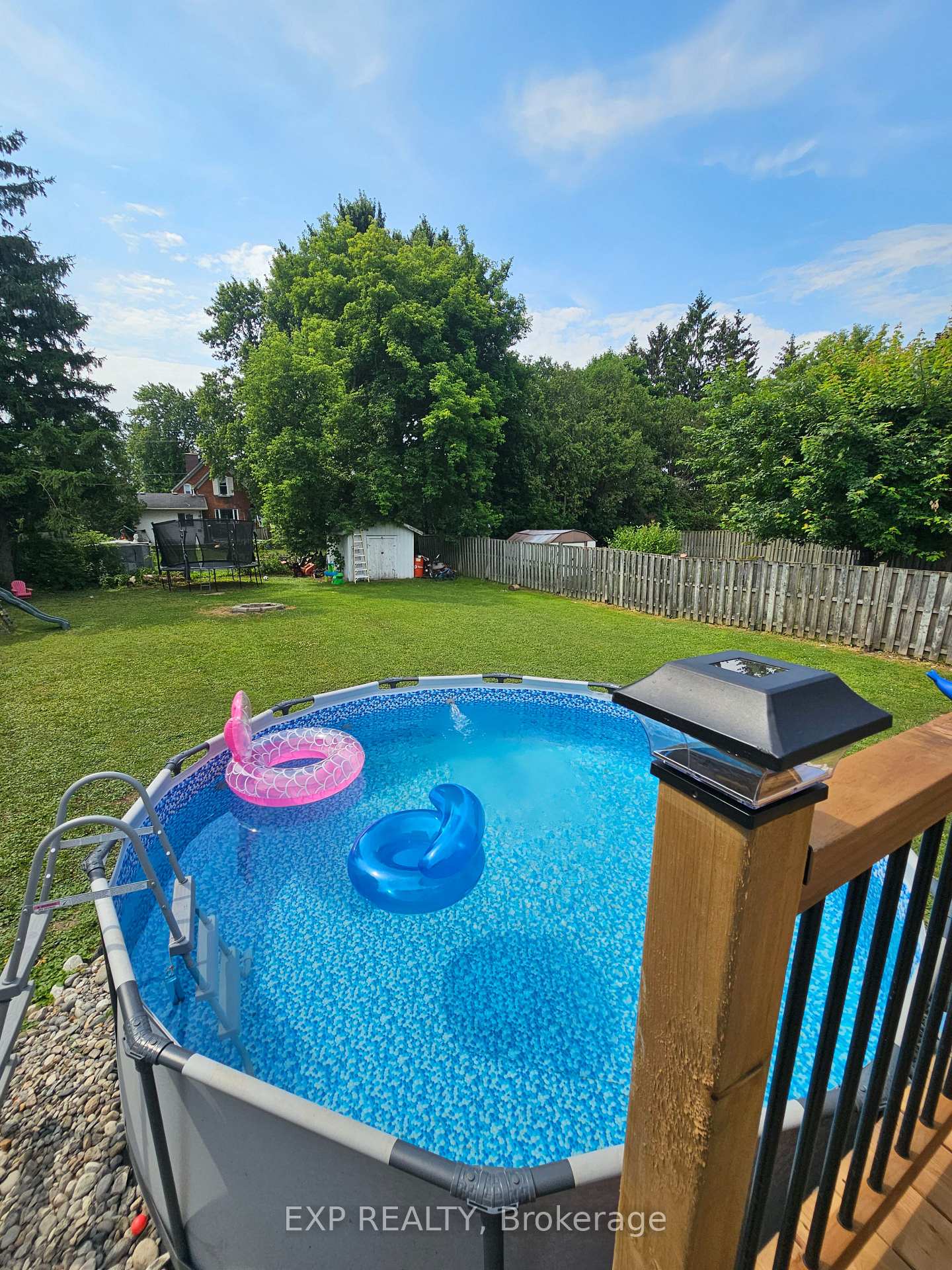 Photo 38 of 441 Queen Street, North Dundas, Winchester — HOMEH