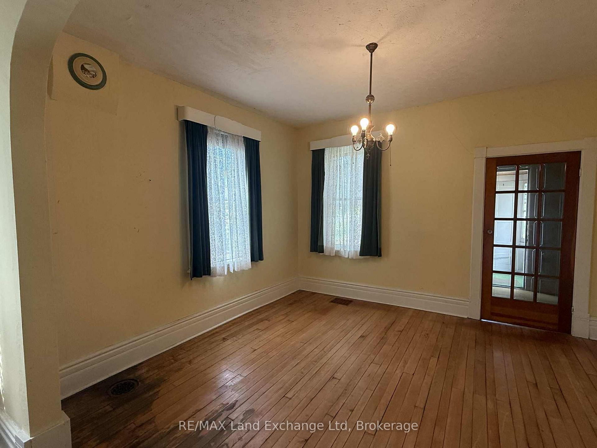 Photo 5 of 66 Diagonal Road, North Huron, Wingham — HOMEH