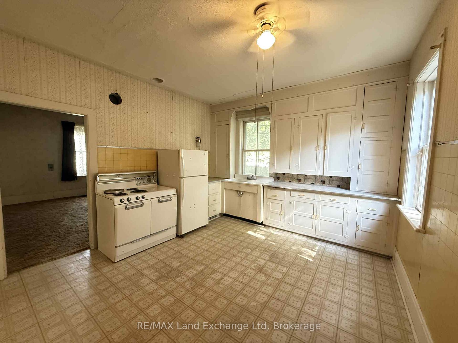 Photo 8 of 66 Diagonal Road, North Huron, Wingham — HOMEH