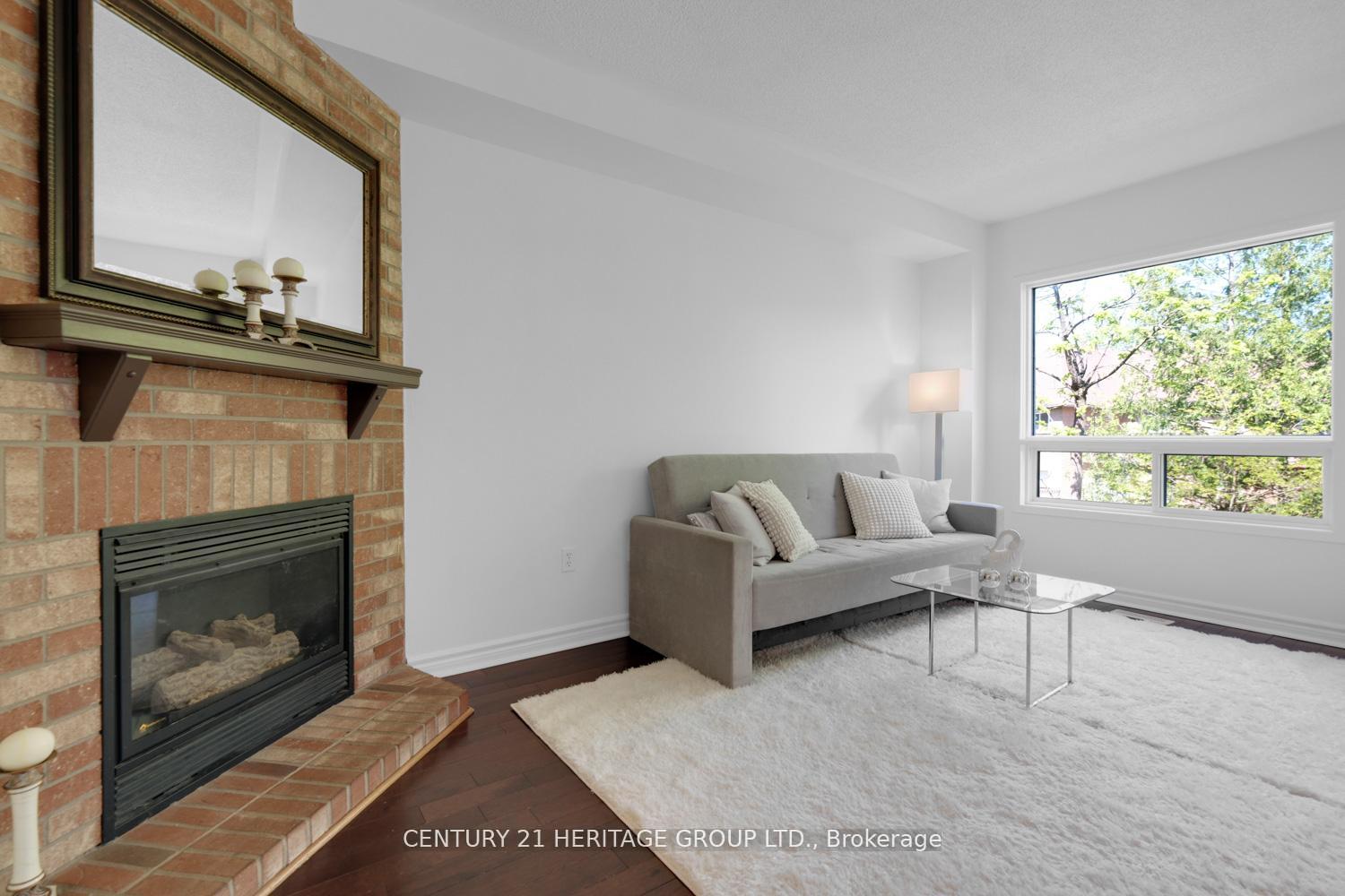 Photo 9 of 431 Carruthers Avenue, Newmarket, Summerhill Estates — HOMEH