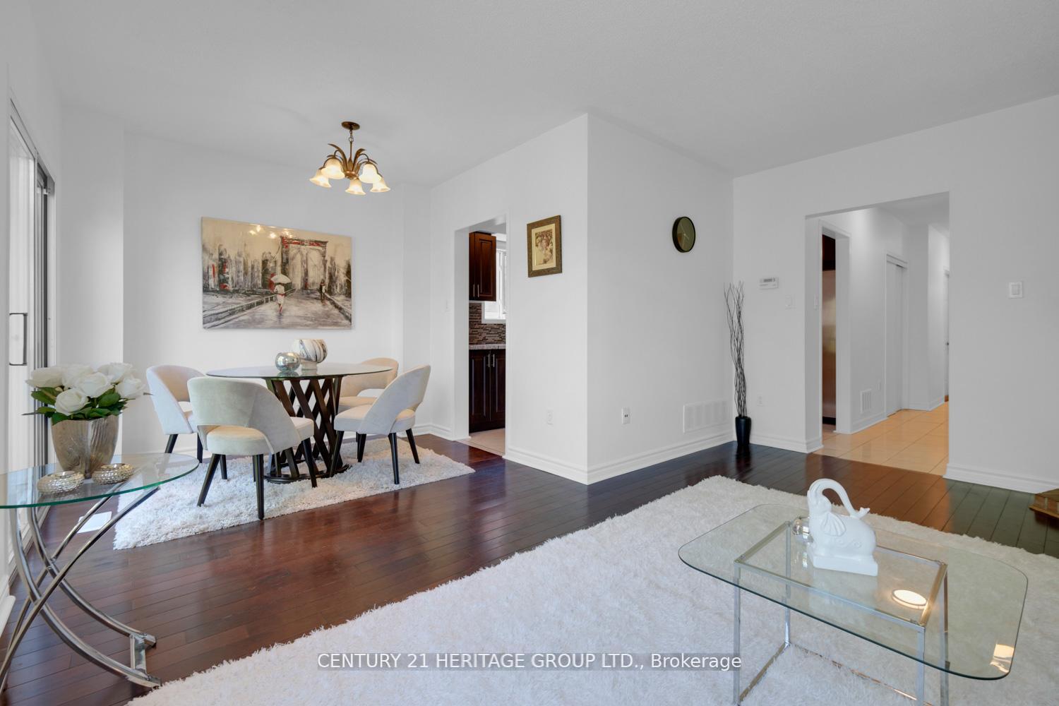Photo 13 of 431 Carruthers Avenue, Newmarket, Summerhill Estates — HOMEH