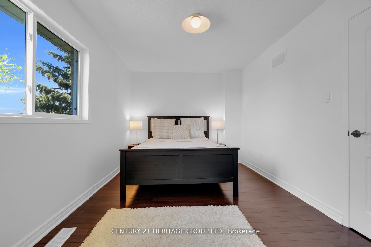 Photo 26 of 431 Carruthers Avenue, Newmarket, Summerhill Estates — HOMEH