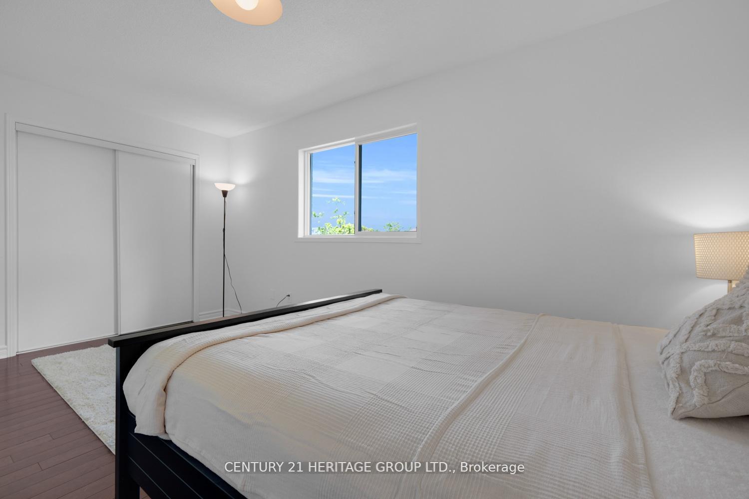 Photo 27 of 431 Carruthers Avenue, Newmarket, Summerhill Estates — HOMEH